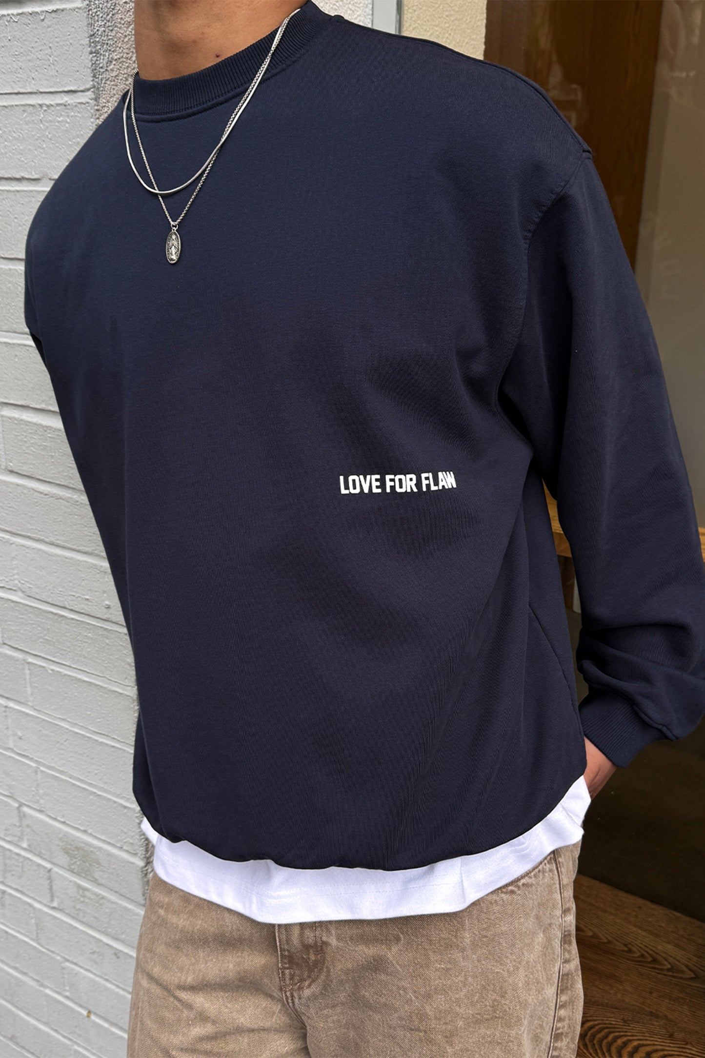 "SHY GIRL" PRINT SWEATSHIRT NAVY
