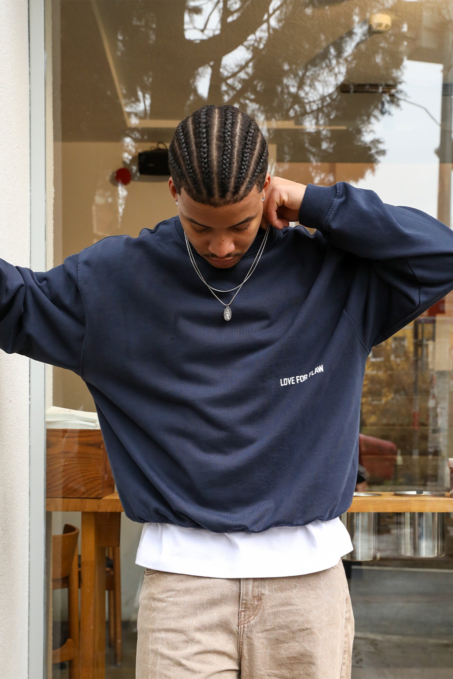 "SHY GIRL" PRINT SWEATSHIRT NAVY