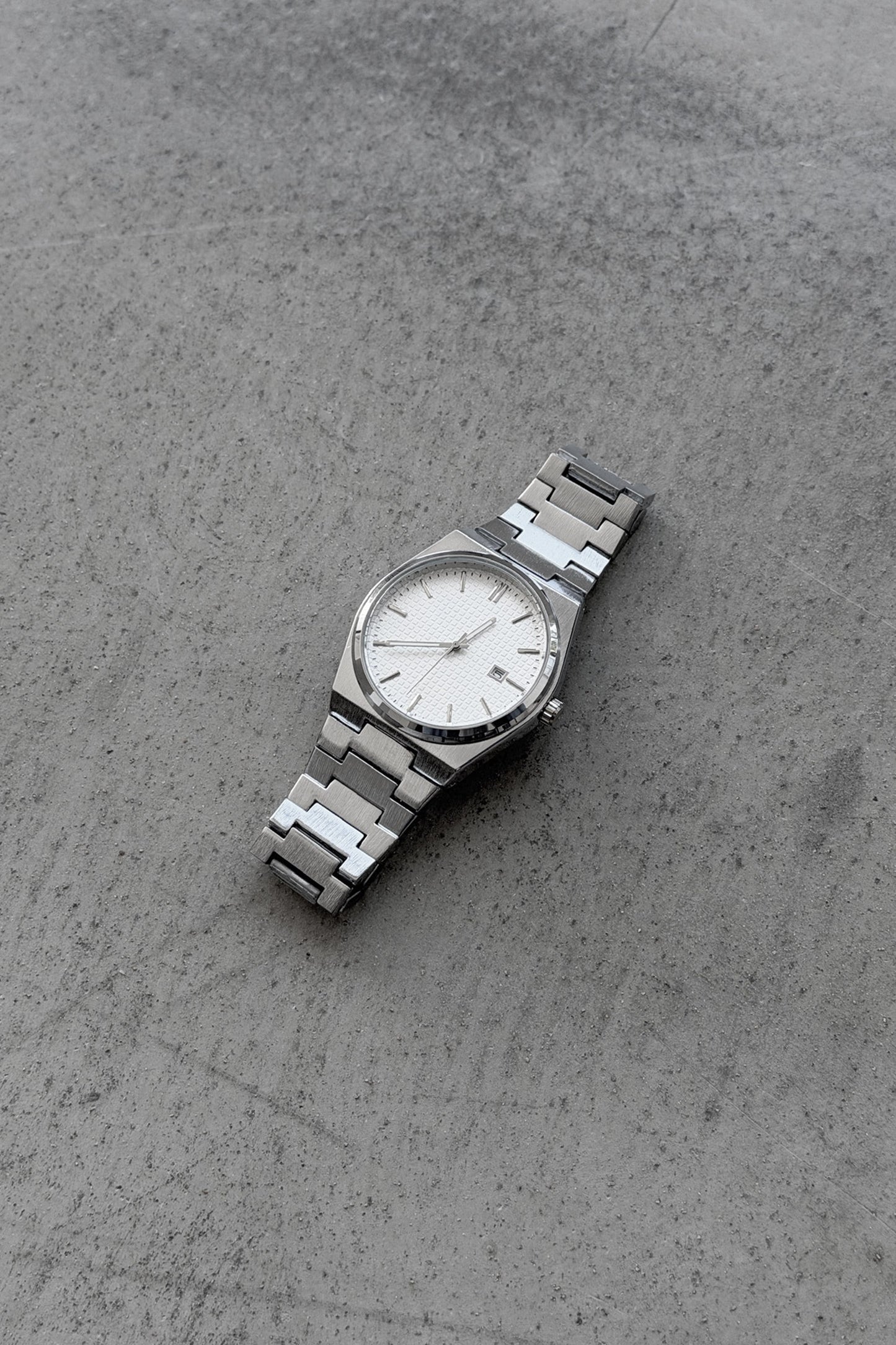 Auron Watch