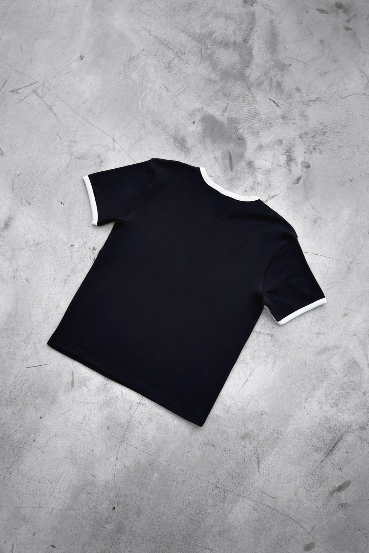 Basic Contrast Trim T-shirt