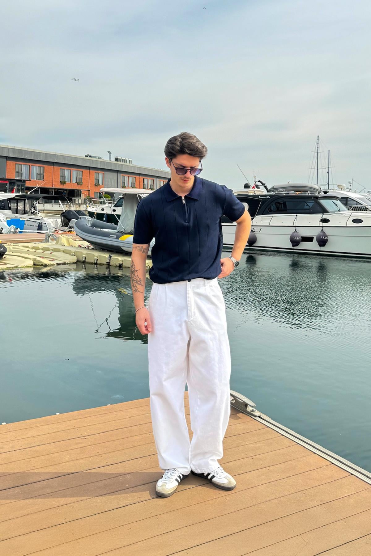 Navy Blue Knit T-shirt with Zip-Up Stitching