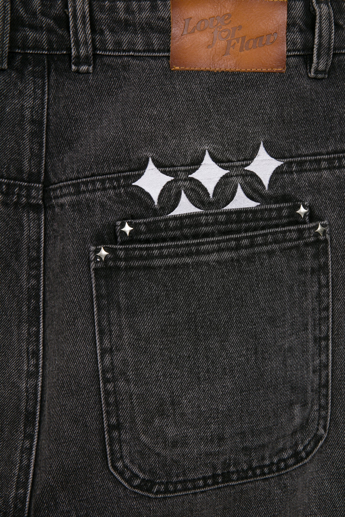 "LFF" EMBROIDERED BAGGY JEAN DARK WASH