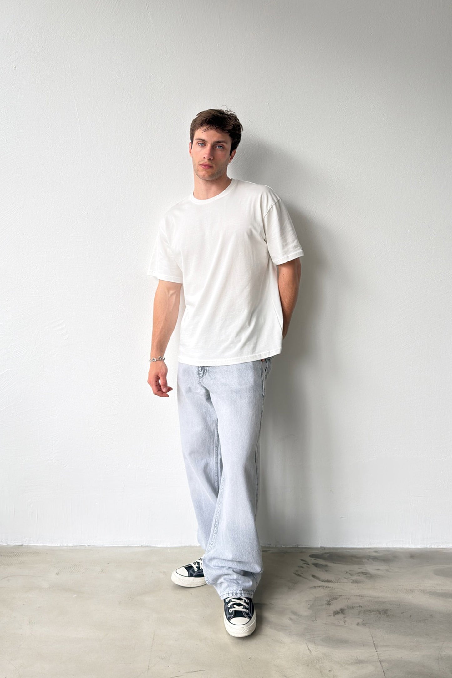Washed Baggy Jeans