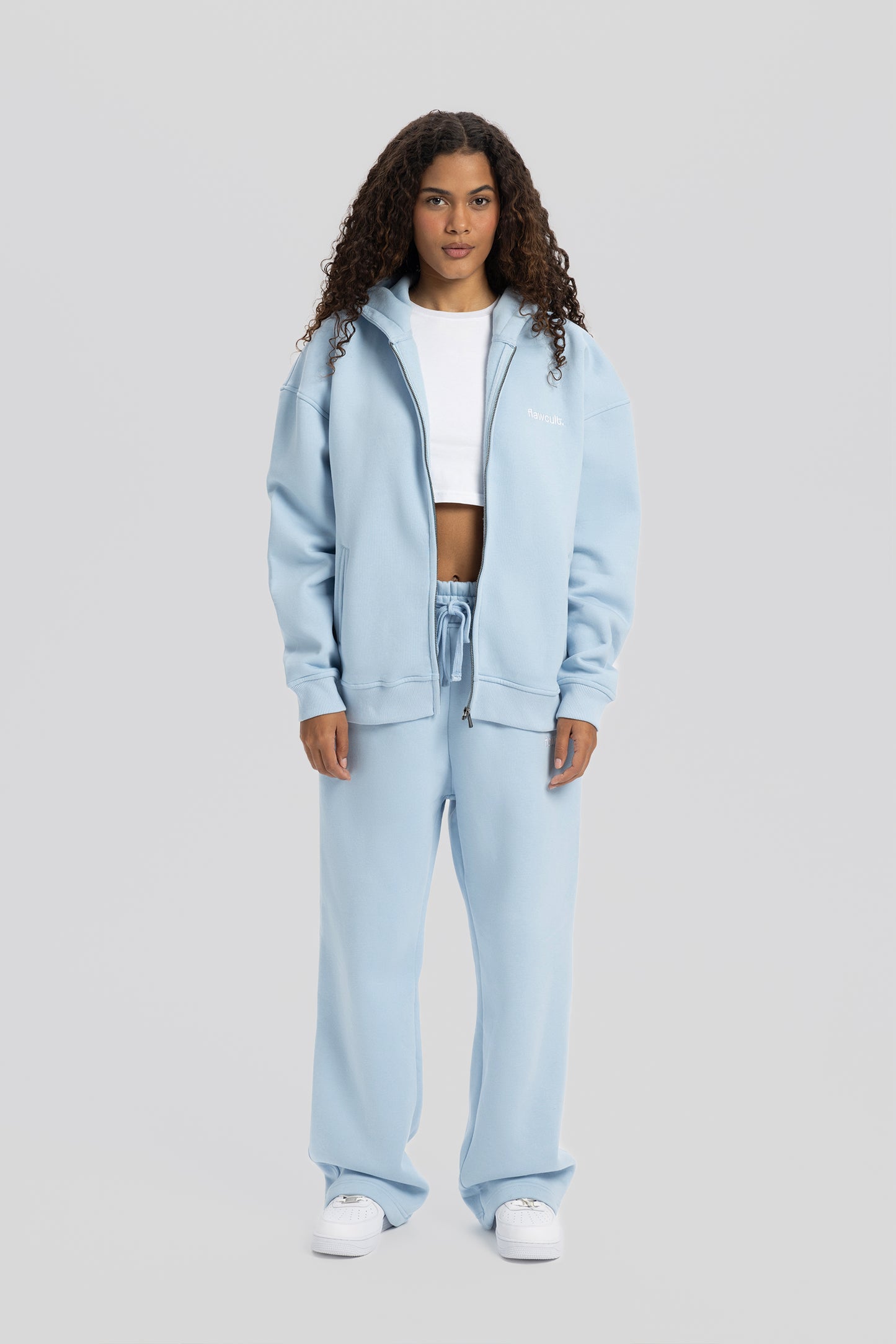 Flawcult bestickter babyblauer Kapuzenpullover mit Reißverschluss
