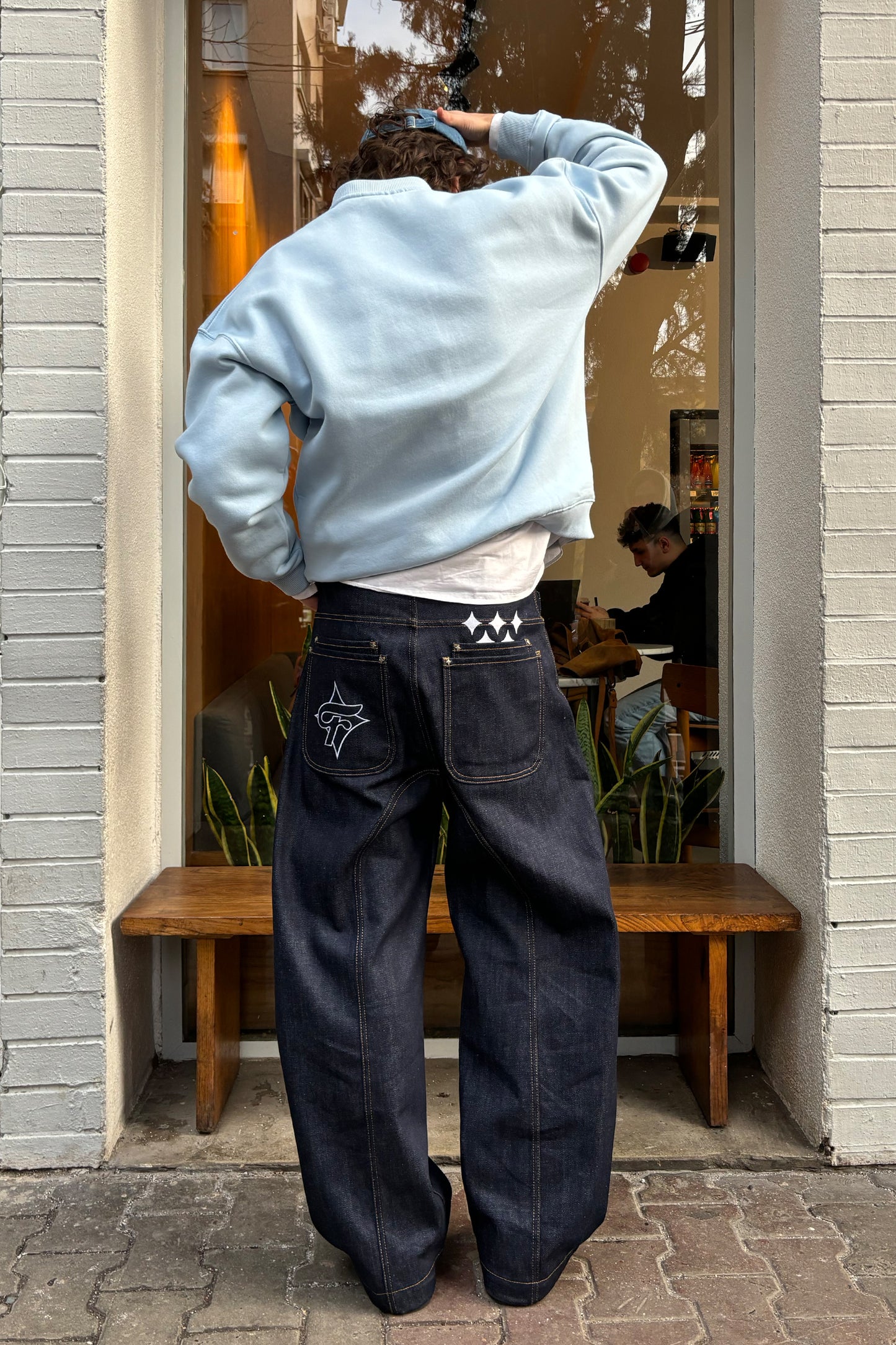 "LFF" EMBROIDERED BAGGY JEAN RAW