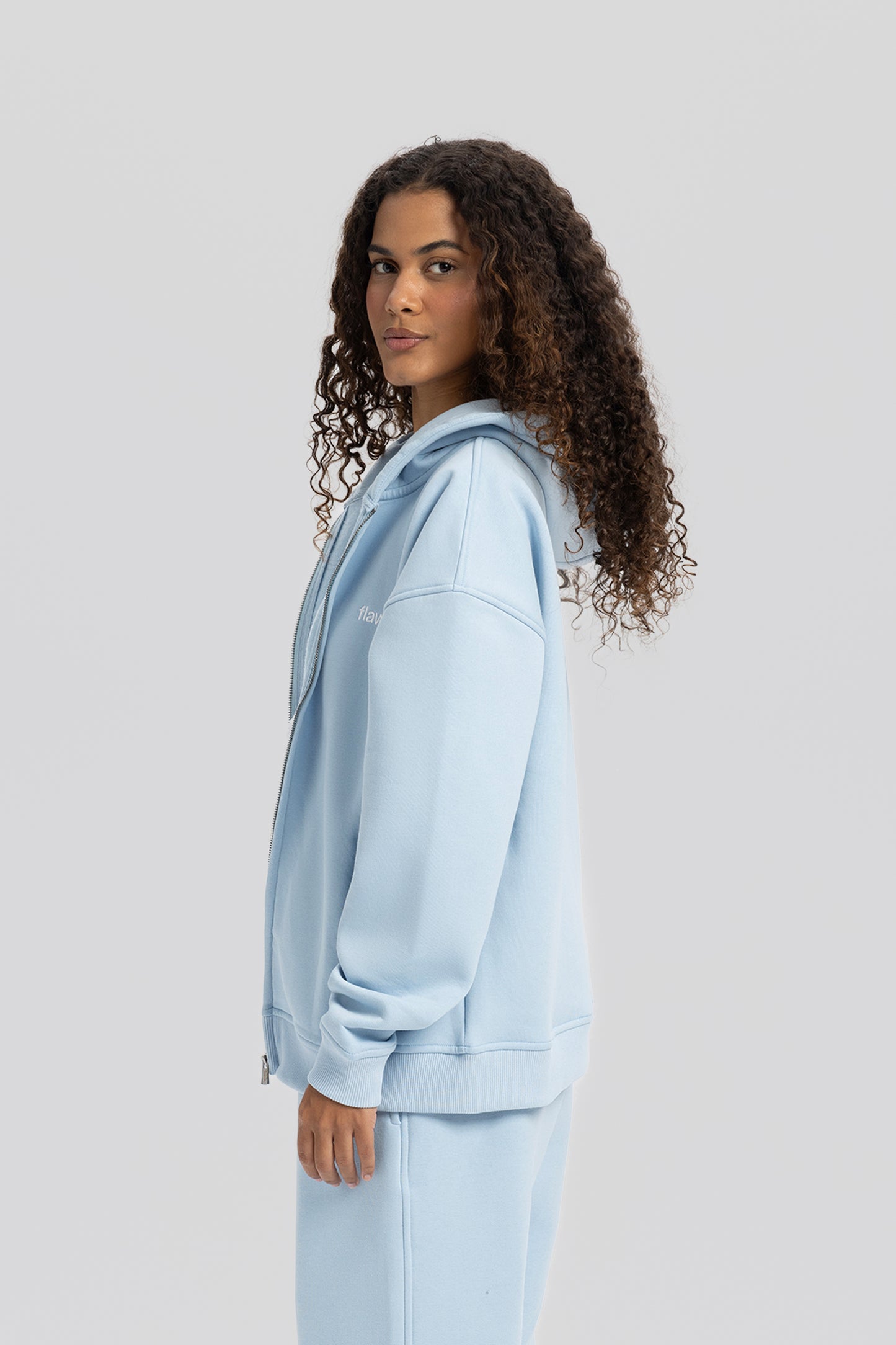 Flawcult bestickter babyblauer Kapuzenpullover mit Reißverschluss