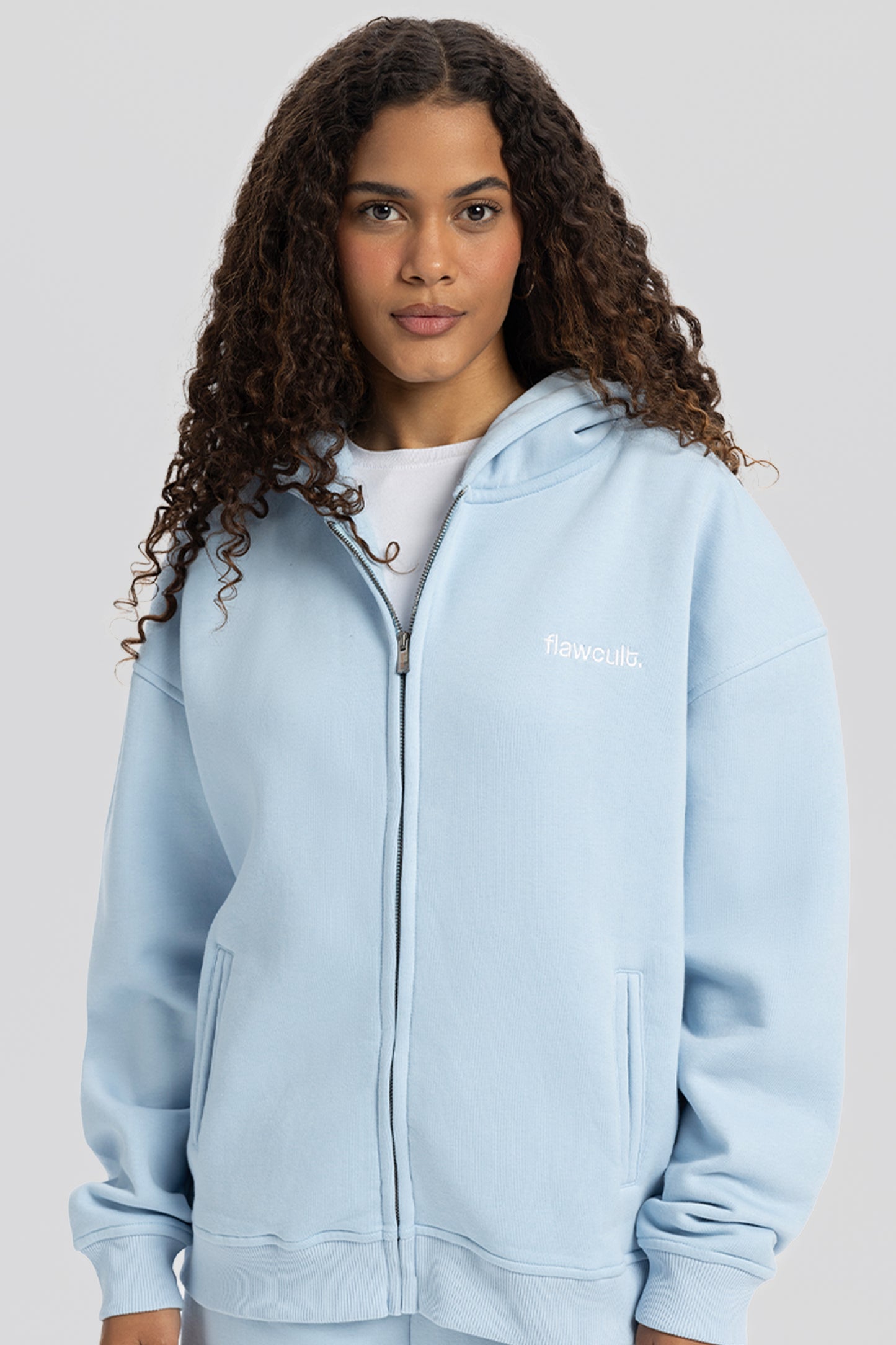 Flawcult bestickter babyblauer Kapuzenpullover mit Reißverschluss
