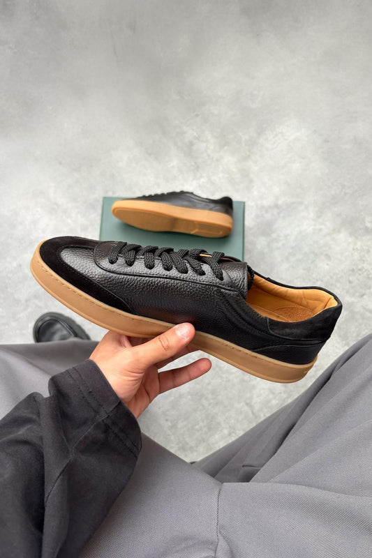 Lace-up Leather Sneaker Black