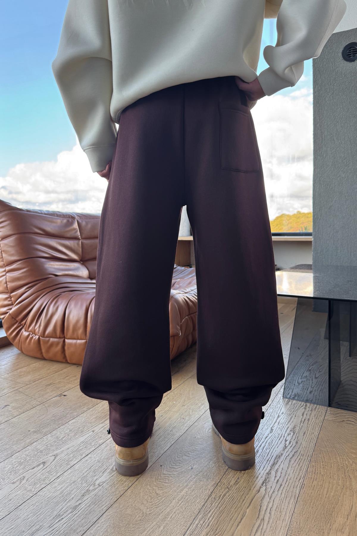 Basic Adjustable Leg Sweatpants Brown