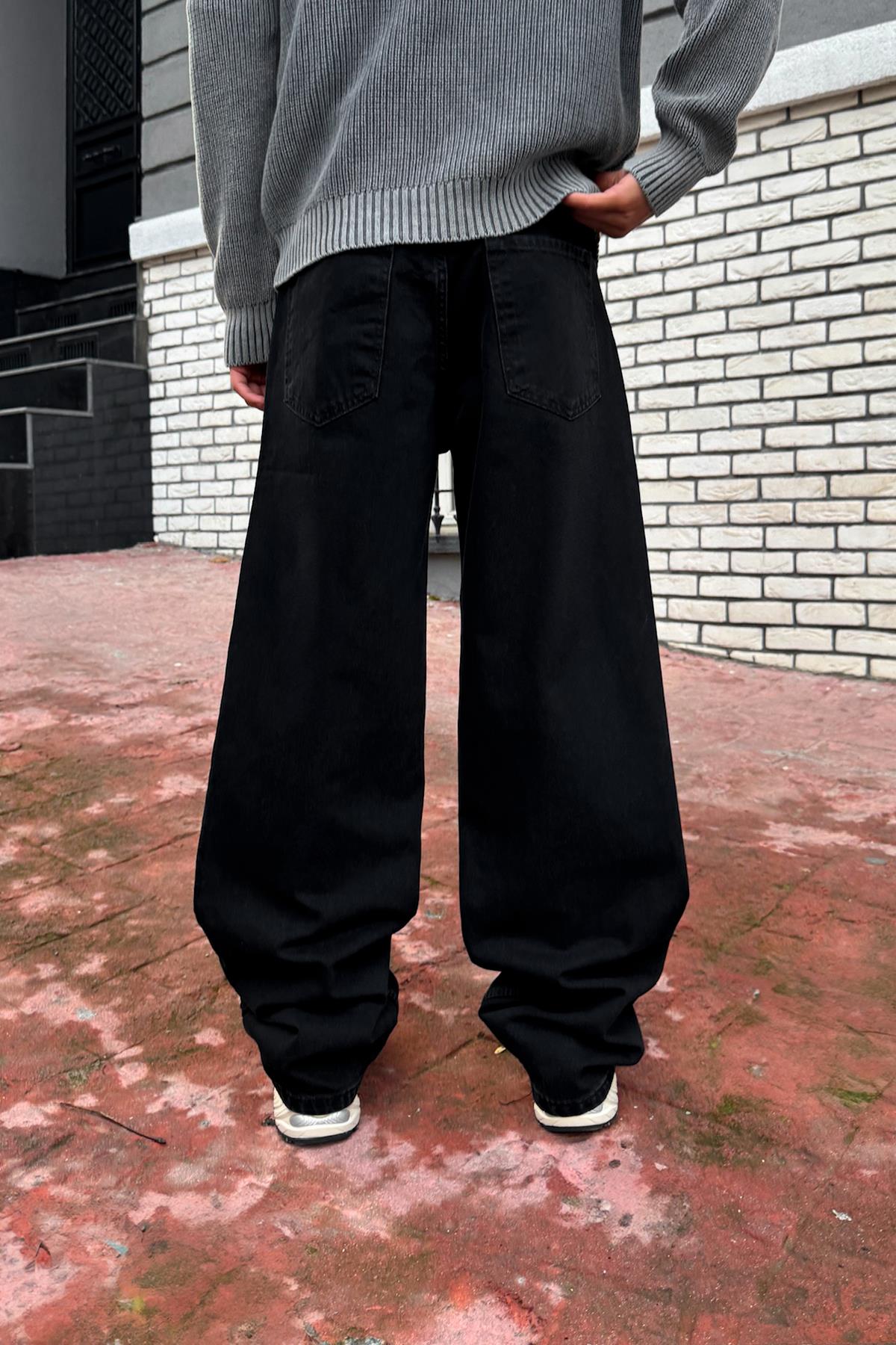Basic Baggy Jeans Black
