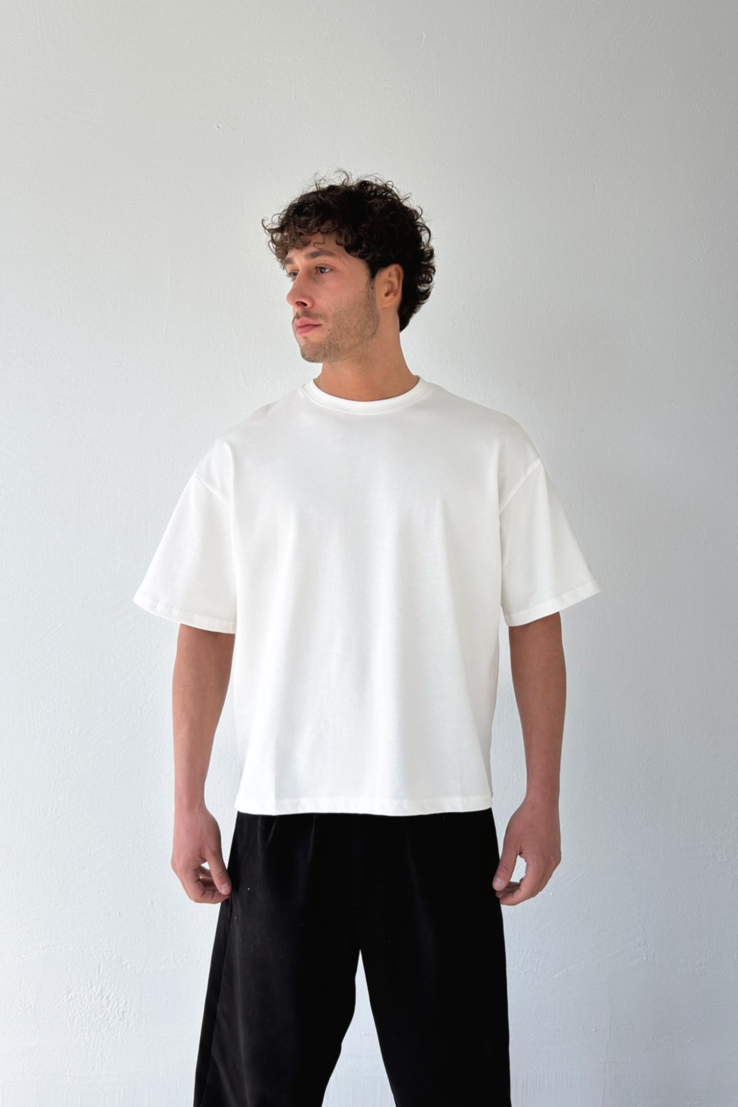 Basic Boxy Fit Off-White T-shirt