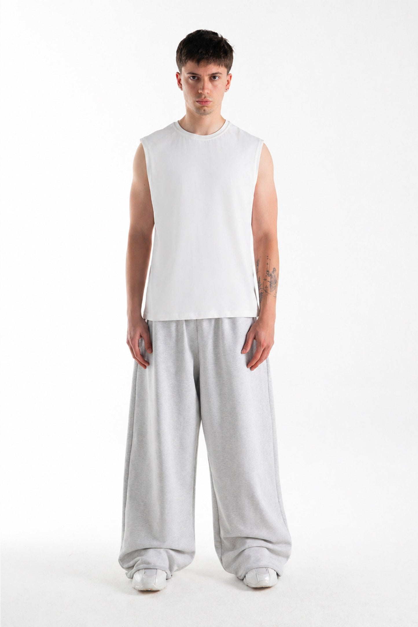 Basic Off-White Sleeveless Tank Top
