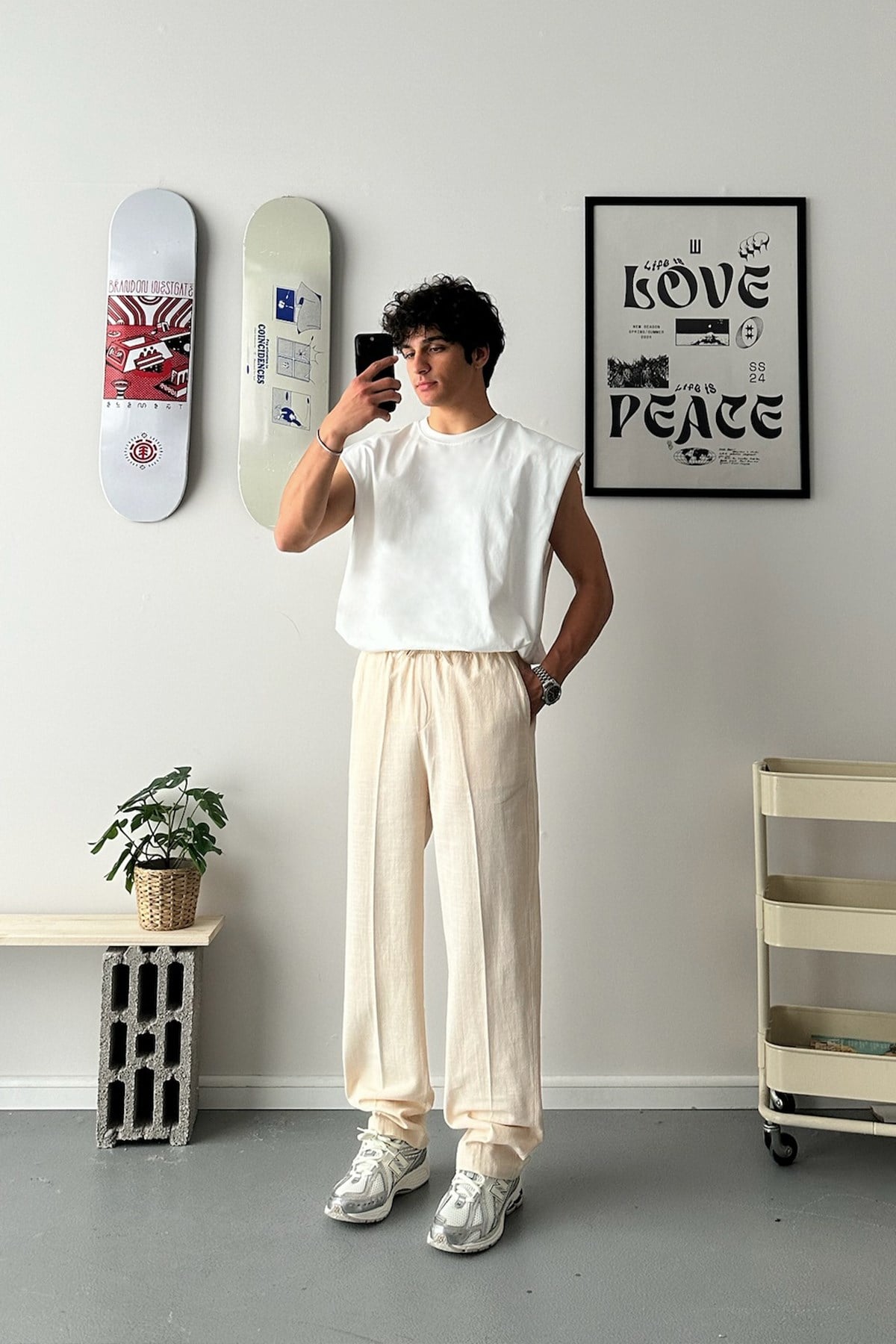 Basic Off-White Sleeveless Tank Top