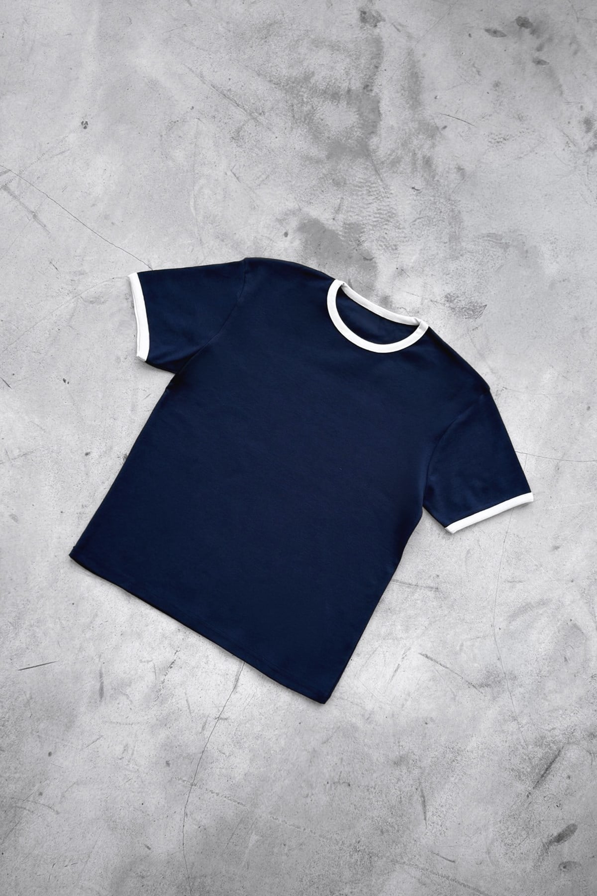 Basic Contrast Trim T-shirt