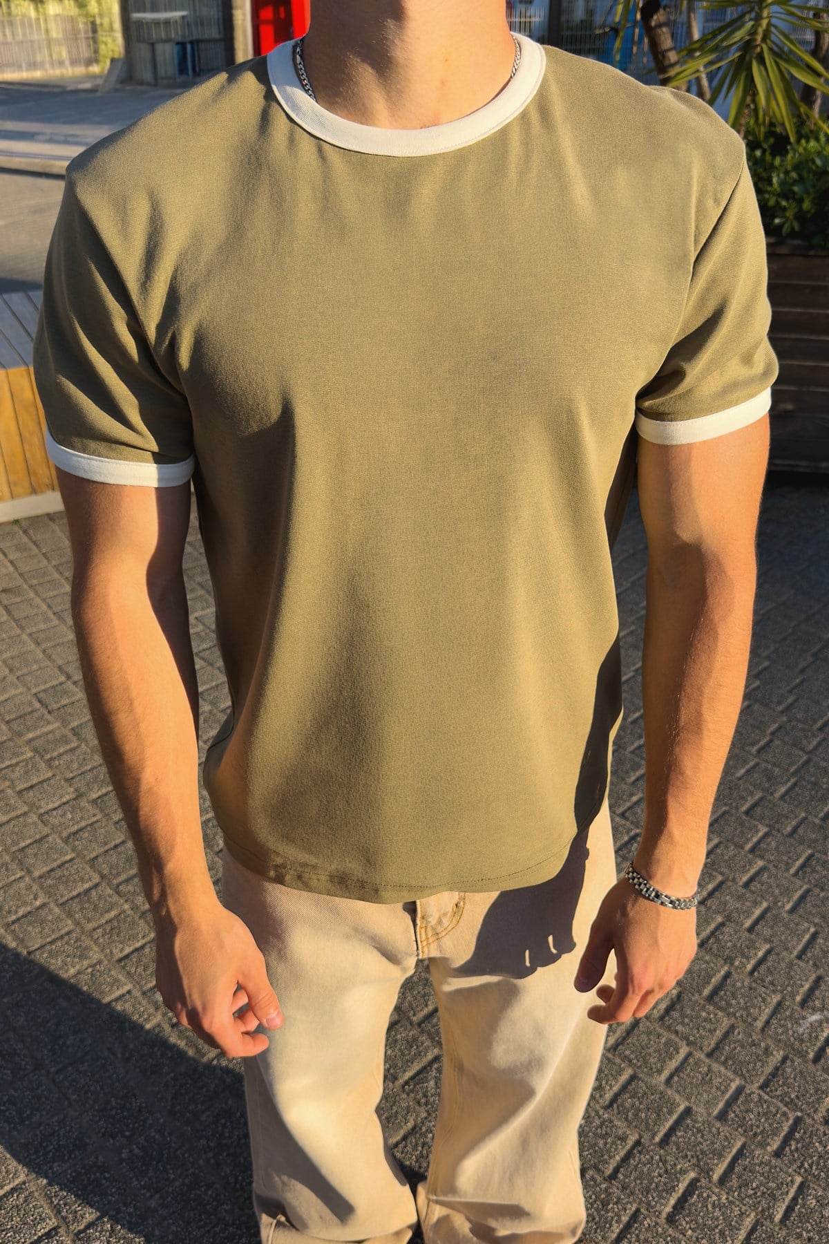 Basic Contrast Trim T-shirt