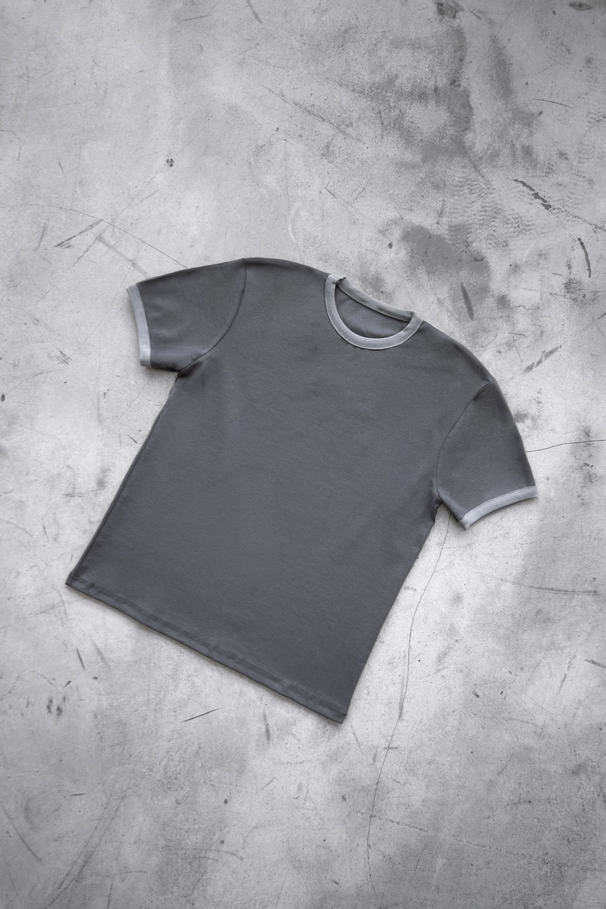 Basic Contrast Trim T-shirt