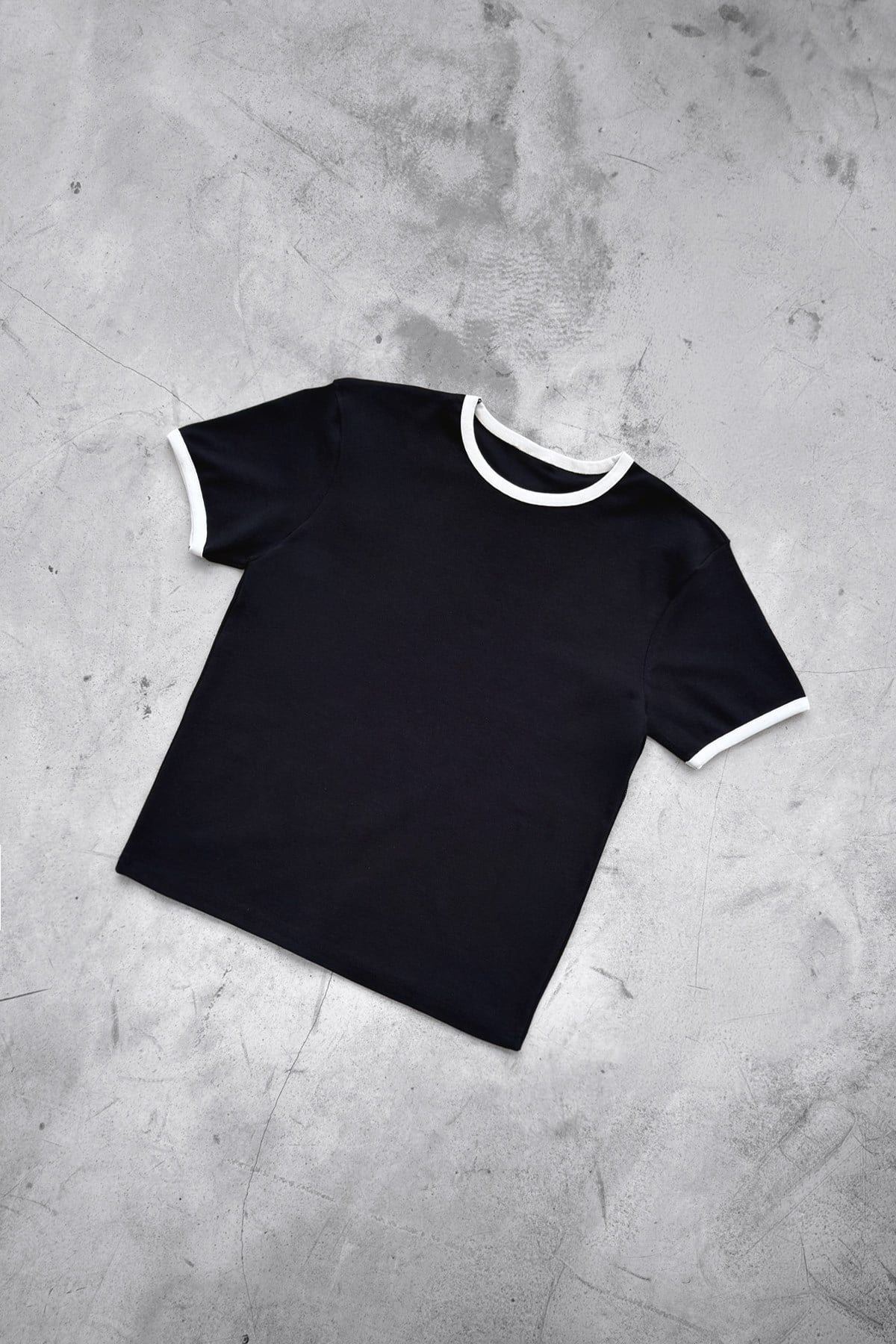 Basic Contrast Trim T-shirt