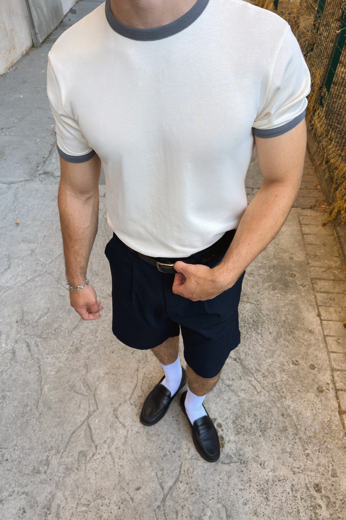 Basic Contrast Trim T-shirt