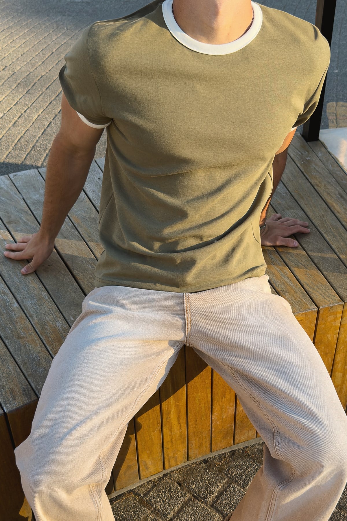 Basic Contrast Trim T-shirt