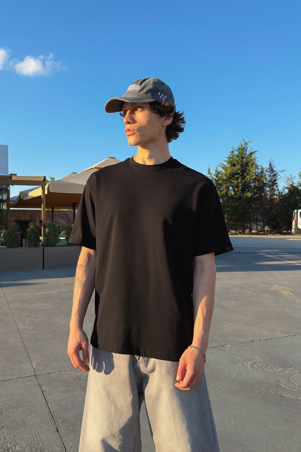 Basic Oversize Fit Black T-shirt