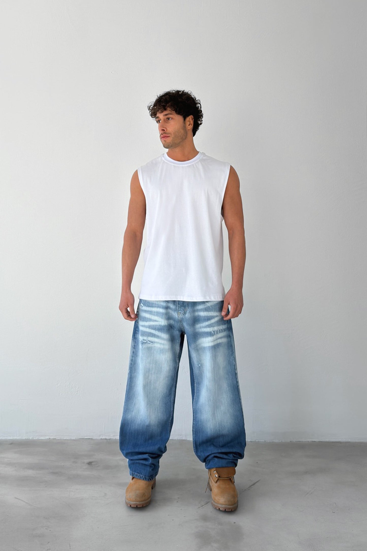 Basic White Sleeveless Tank Top