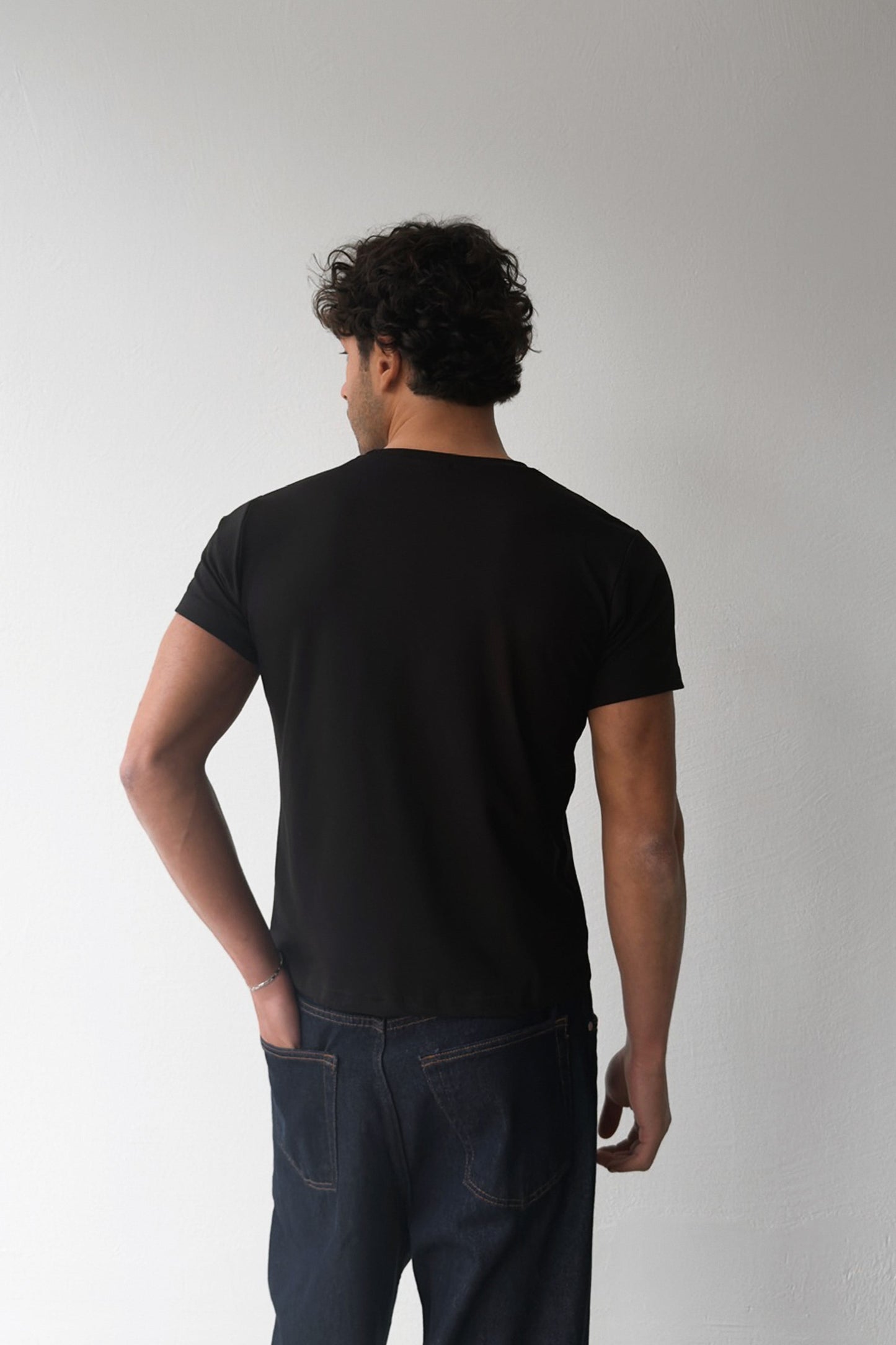 Basic Slim Fit Black T-shirt