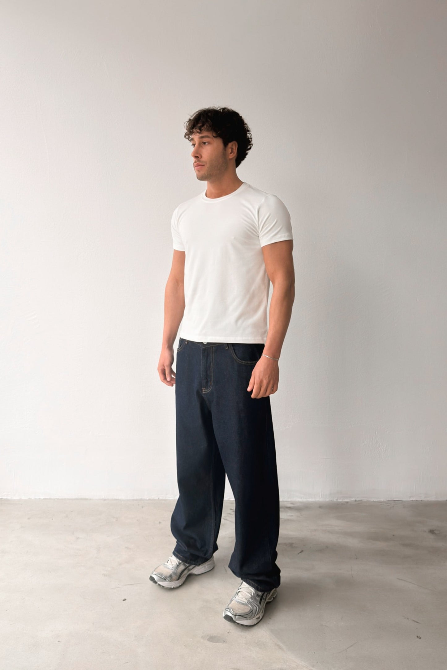 Basic Slim Fit Off-White T-shirt