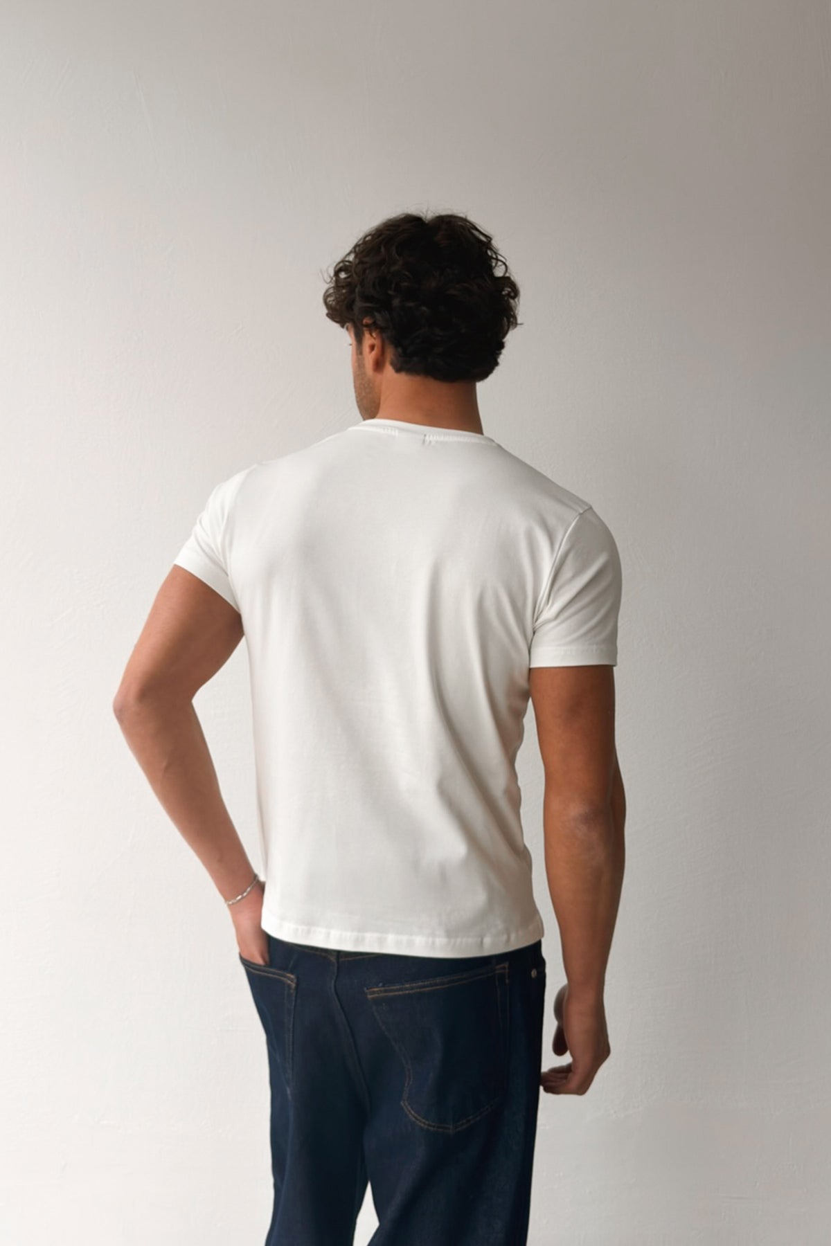 Basic Slim Fit Off-White T-shirt