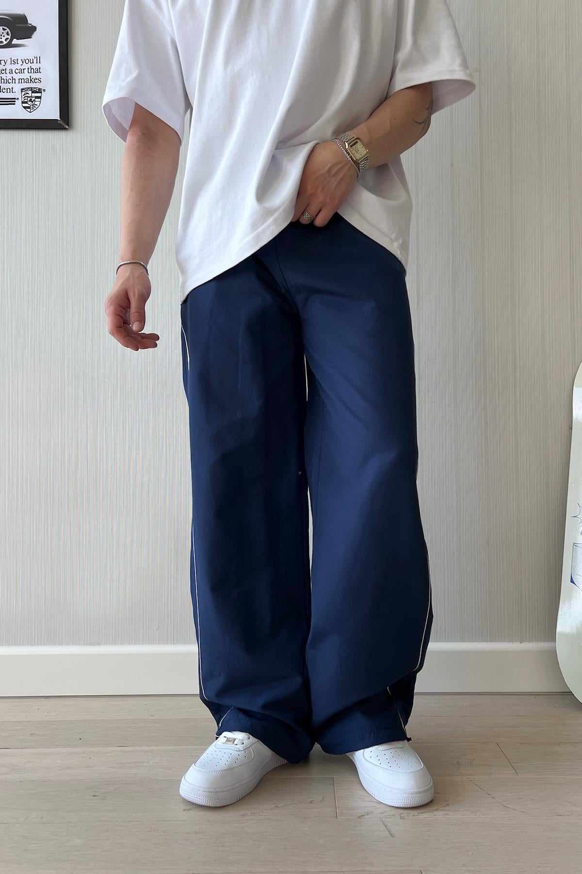 Sweatpants with Piping Detail