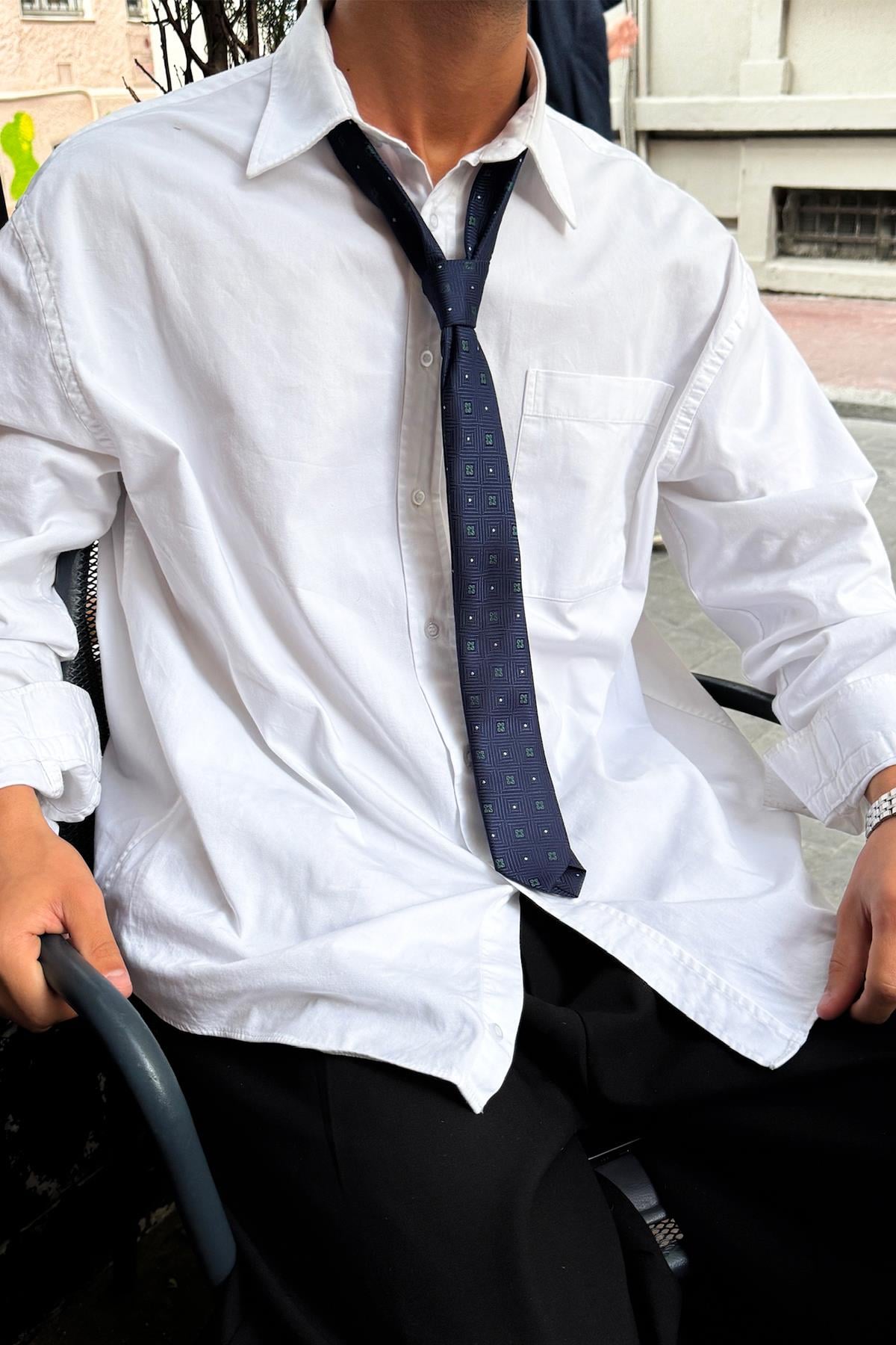 Floral Patterned Tie