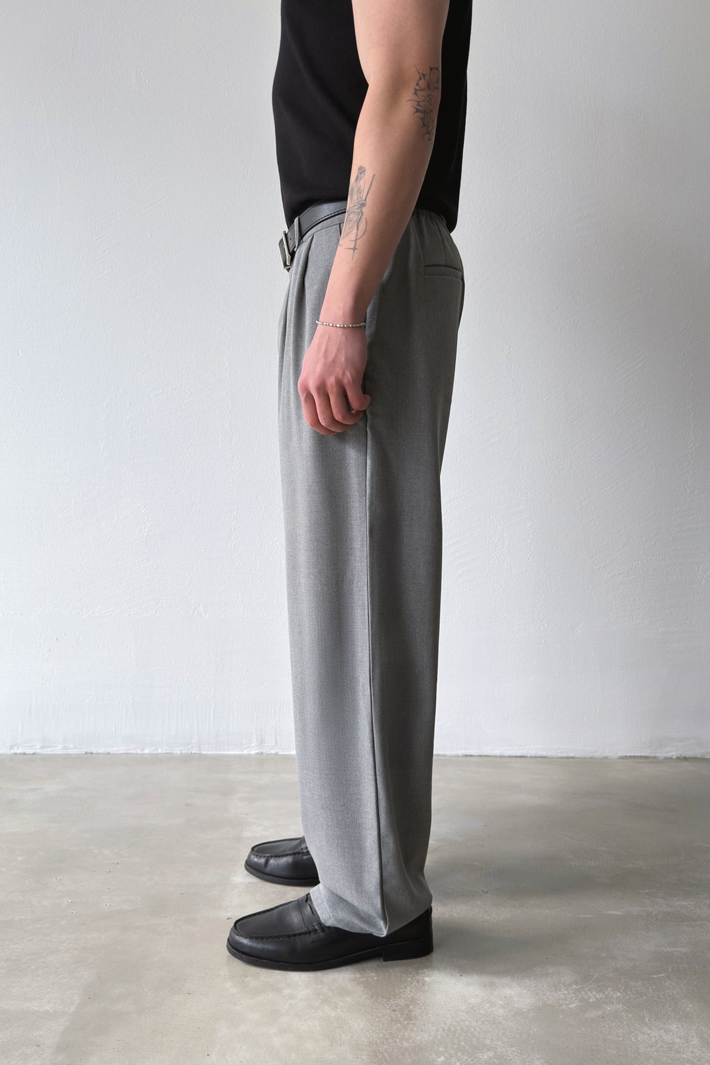Double Pleated Fabric Trousers Grey