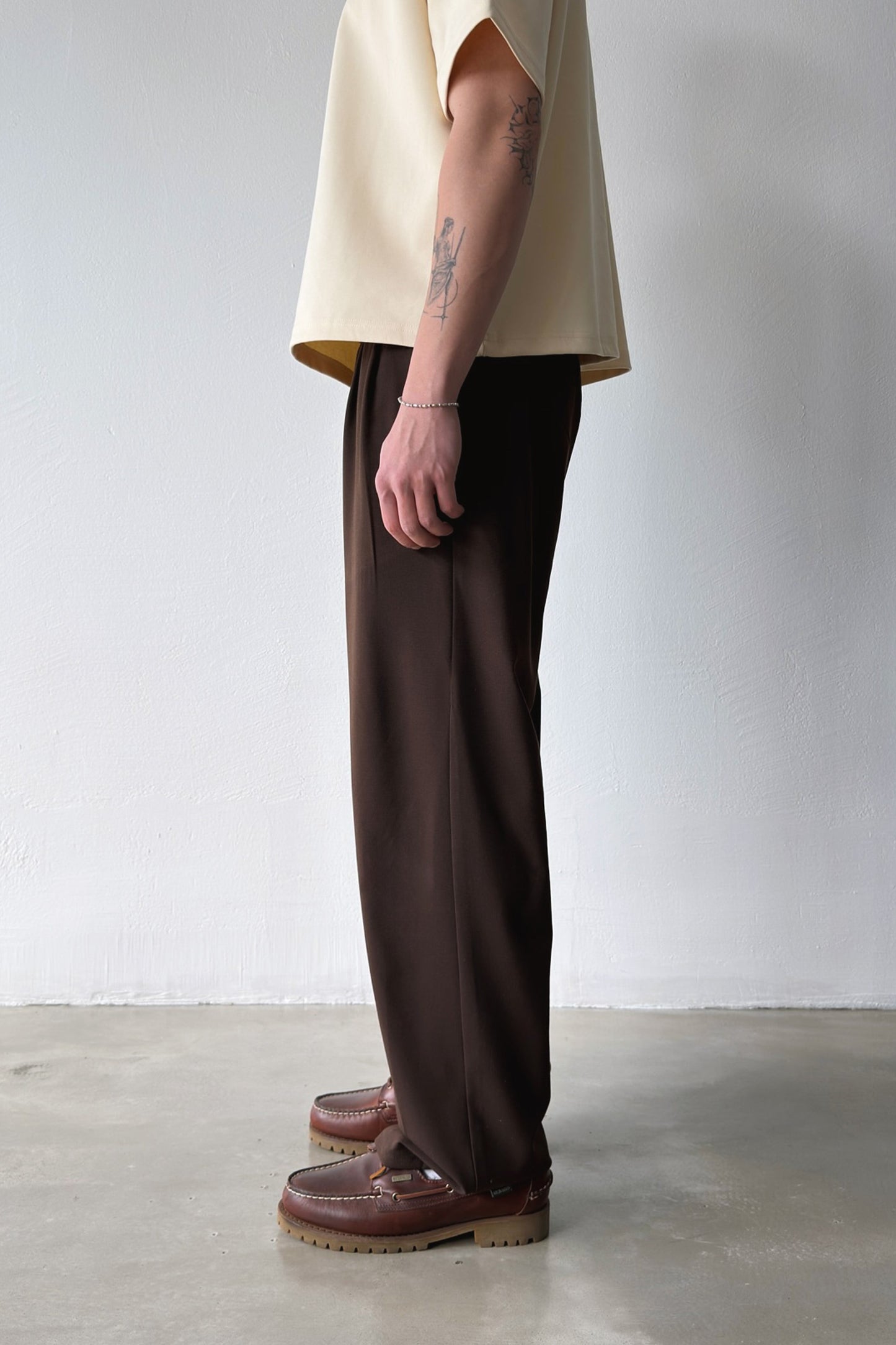 Double Pleated Fabric Trousers Brown