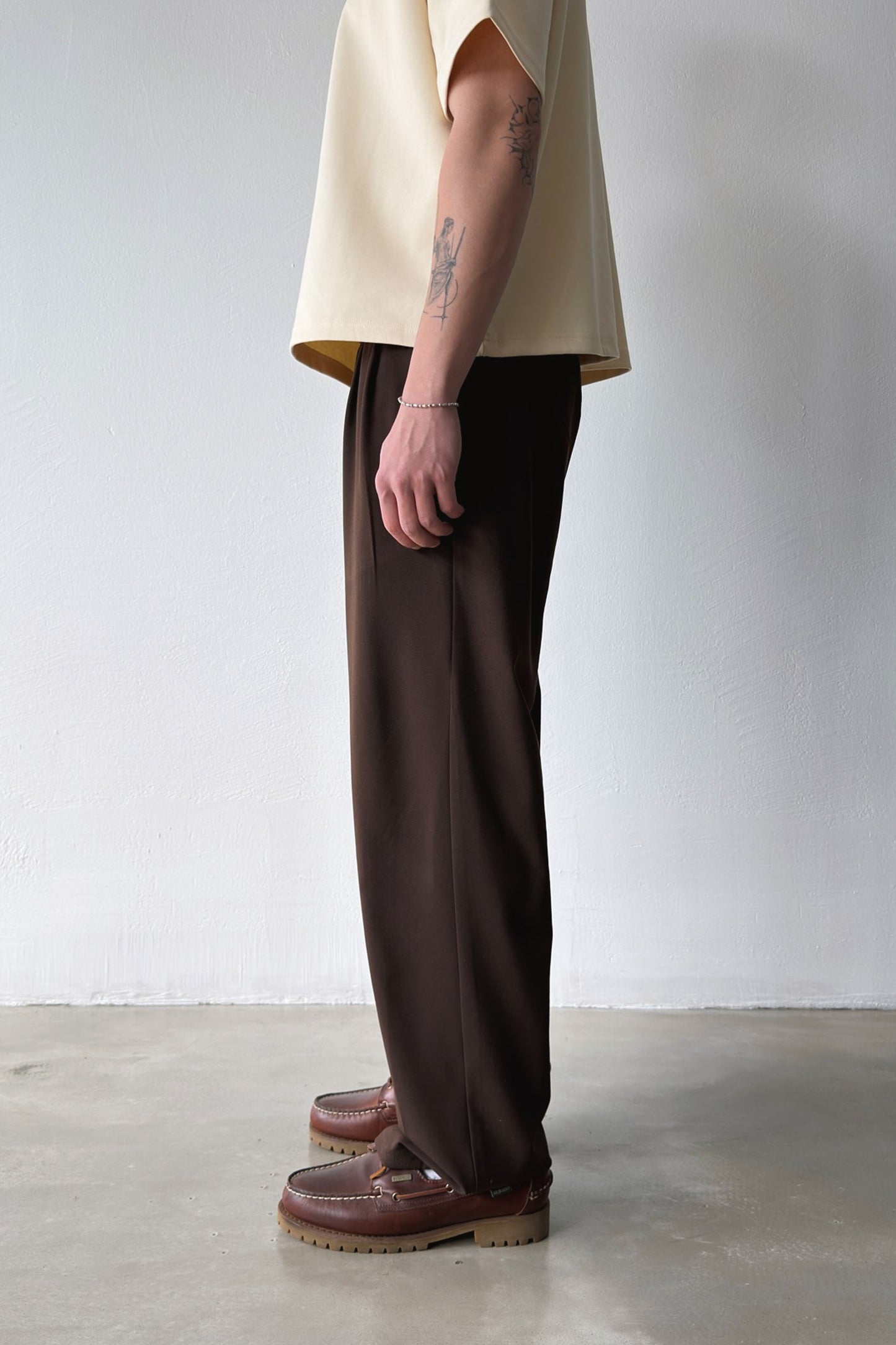 Double Pleated Fabric Trousers Brown