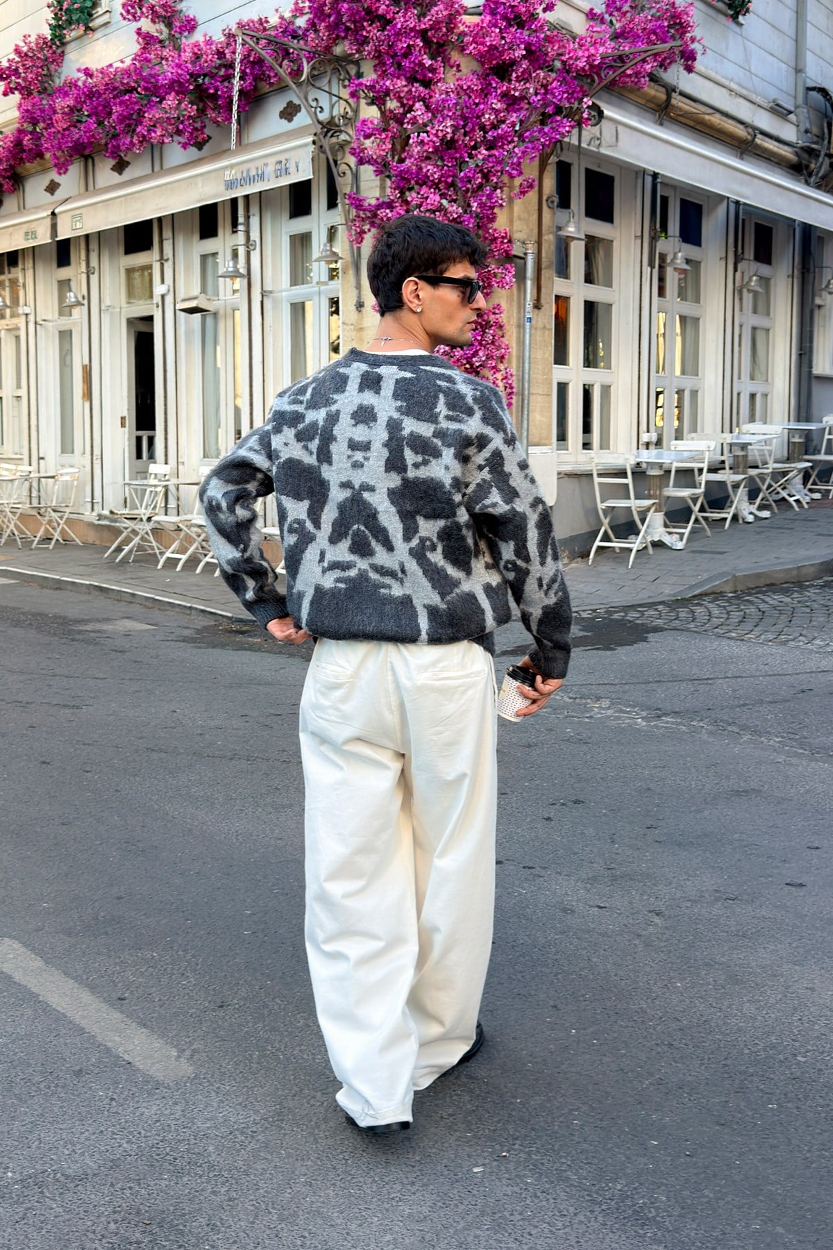 Cow V-Knit
