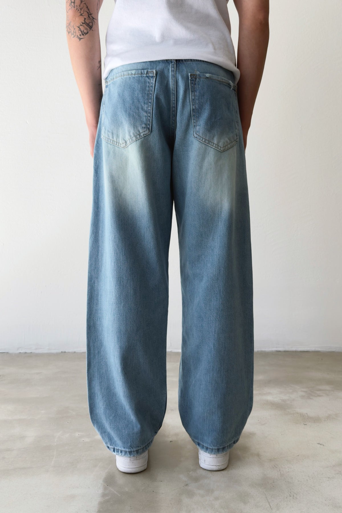 Distressed Style Regular Jeans