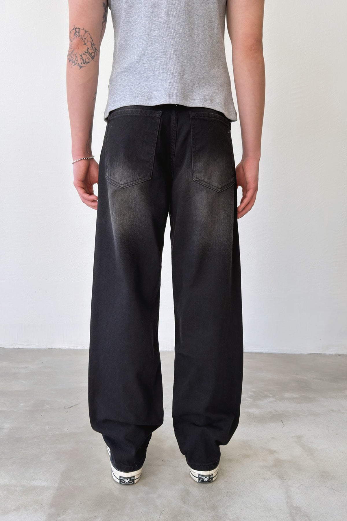 Distressed Style Regular Jeans