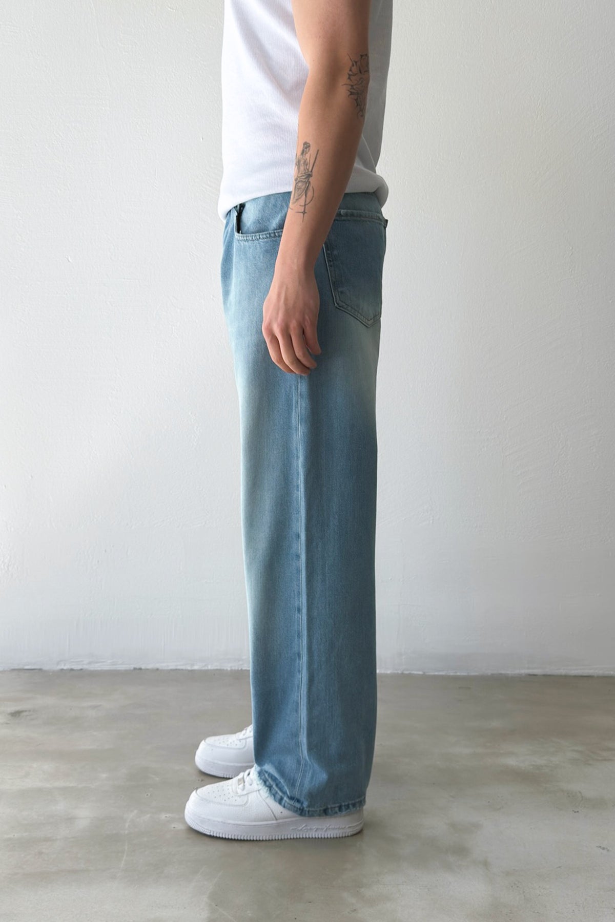 Distressed Style Regular Jeans
