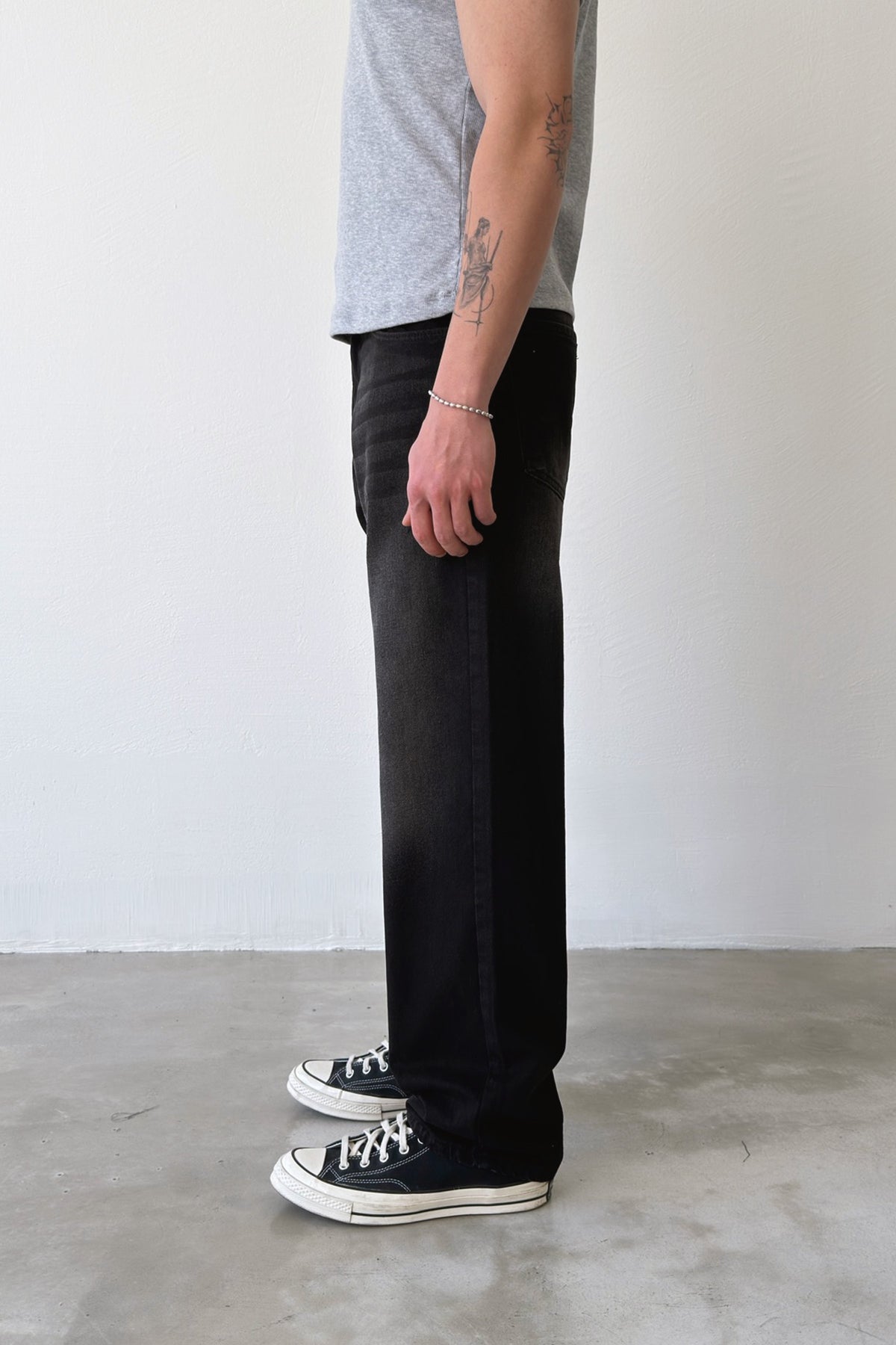 Distressed Style Regular Jeans