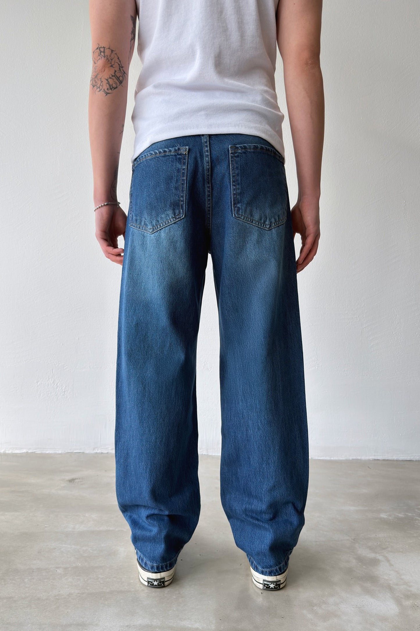 Distressed Style Regular Jeans