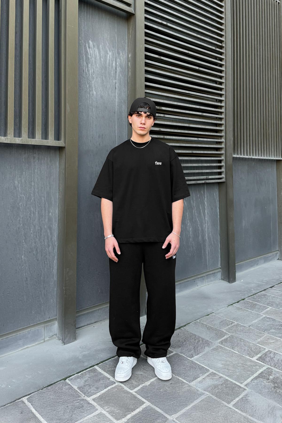 Flaw Embroidered Oversize T-Shirt Black