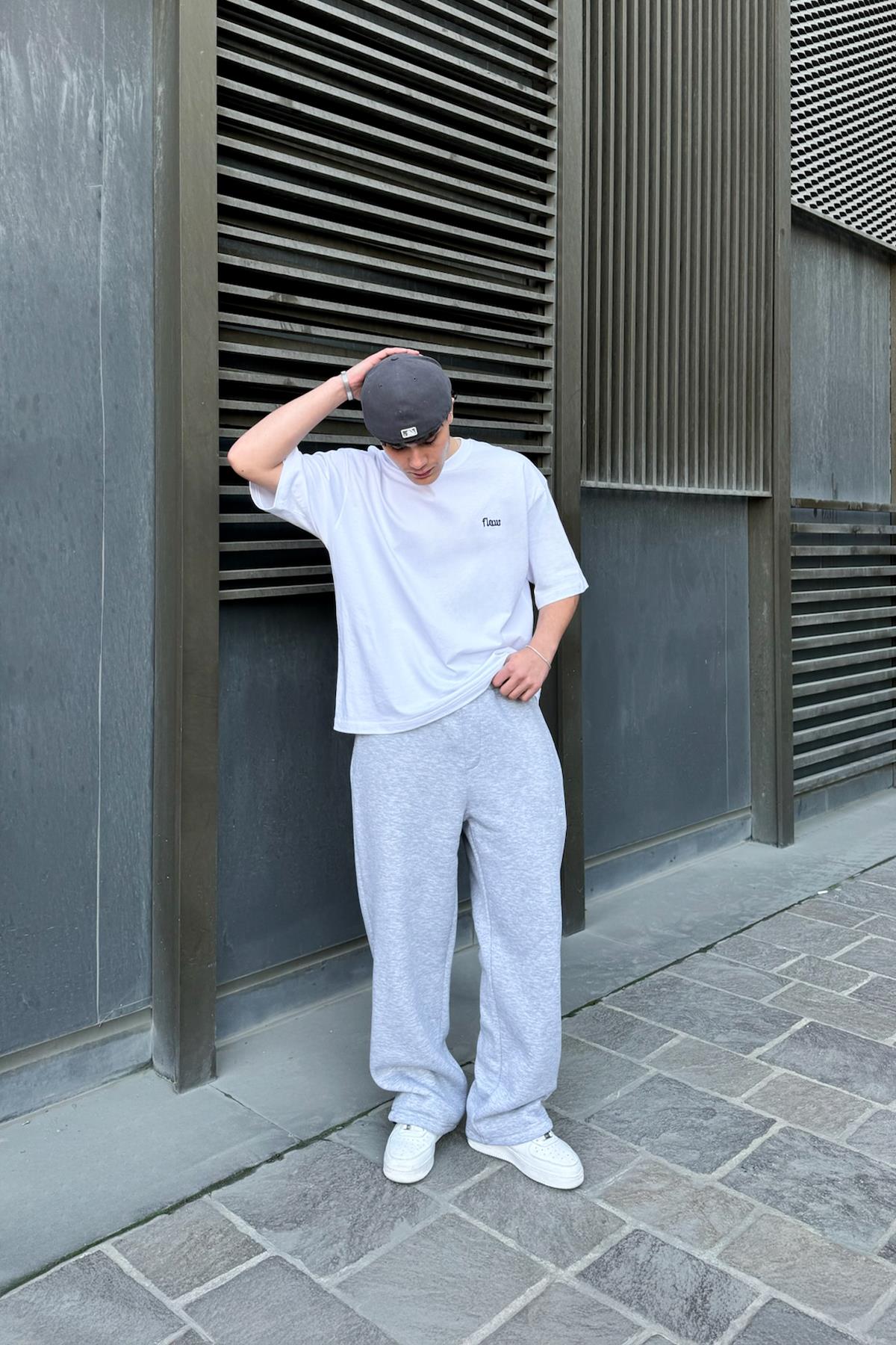 Flaw Embroidered Oversize T-Shirt White