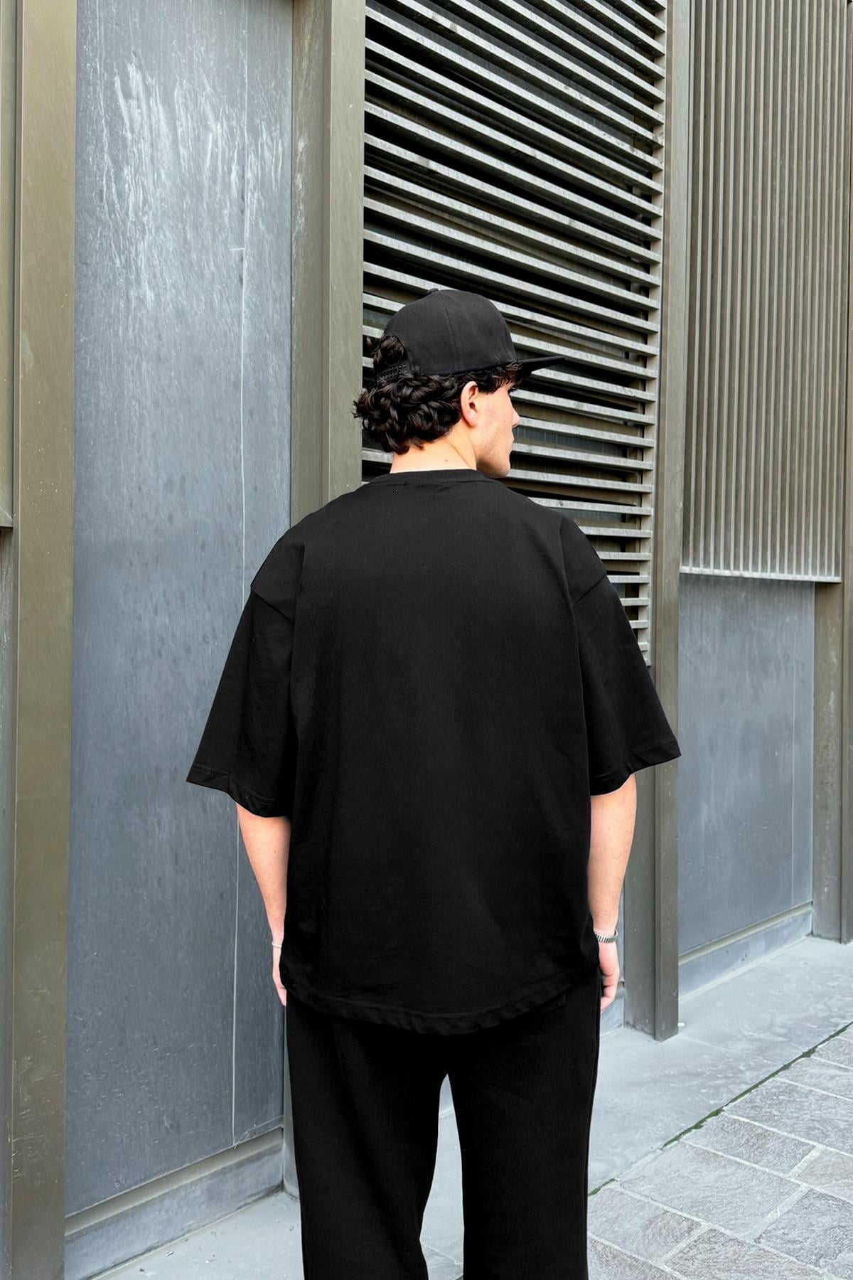 Flaw Embroidered Oversize T-Shirt Black