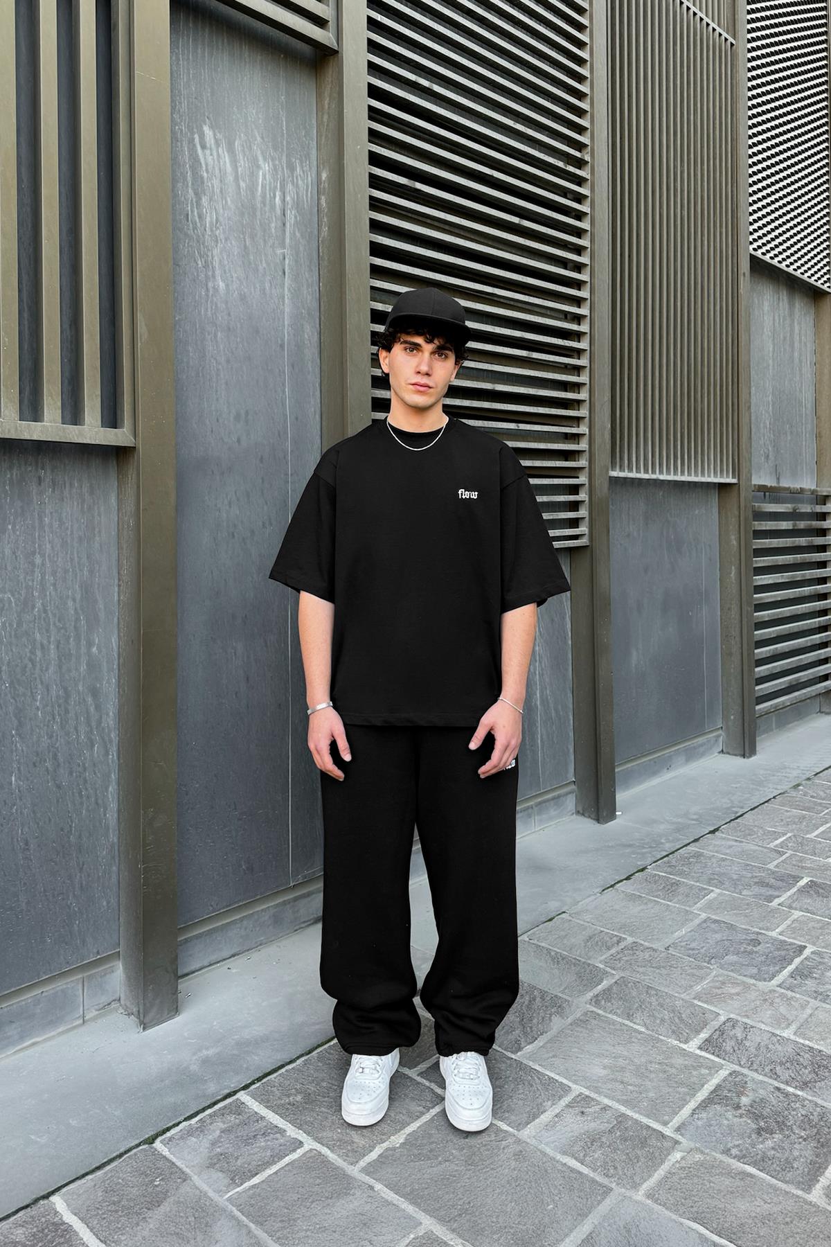 Flaw Embroidered Oversize T-Shirt Black