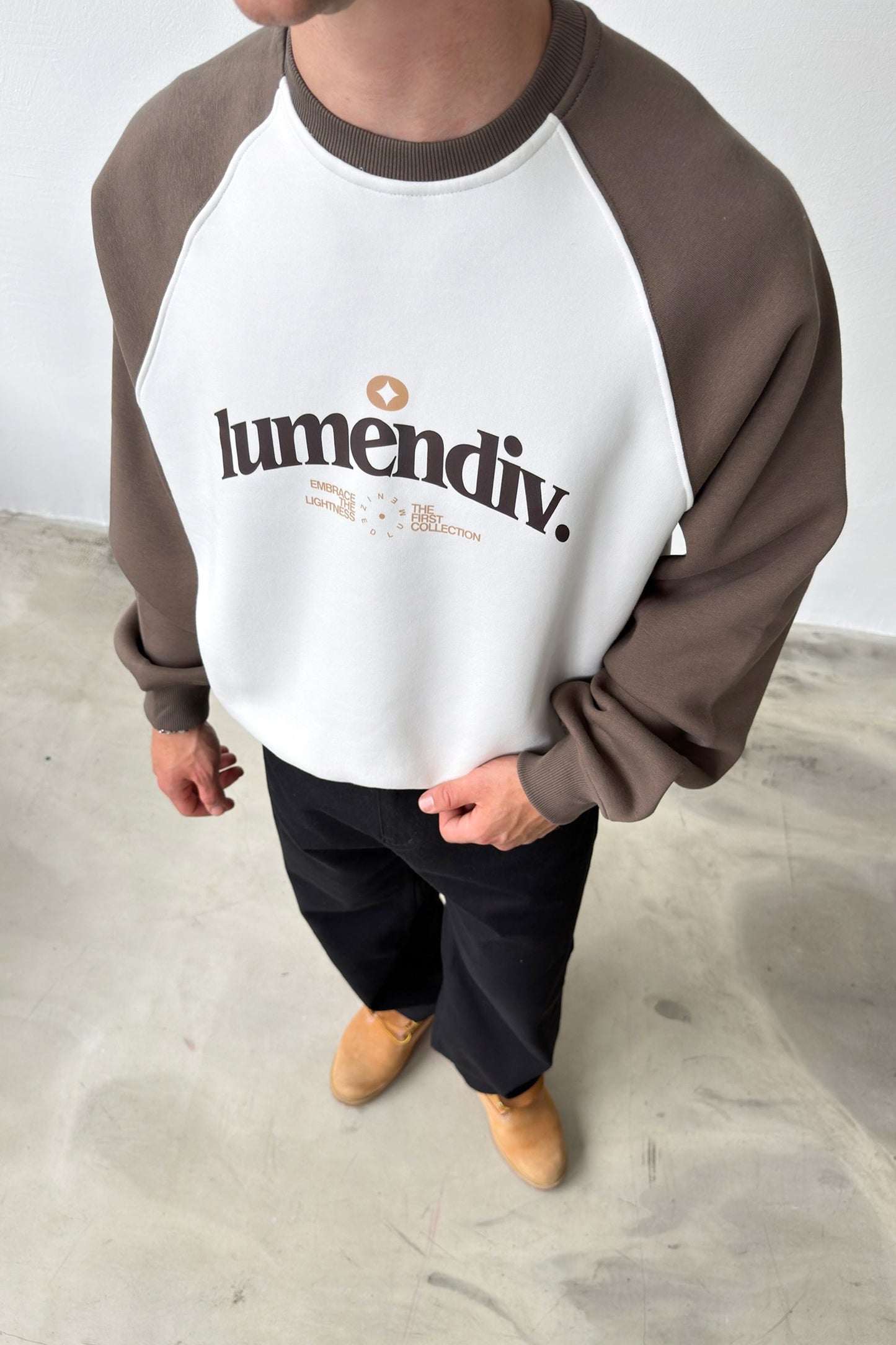 Lumendiv Printed Raglan Sleeve Sweatshirt