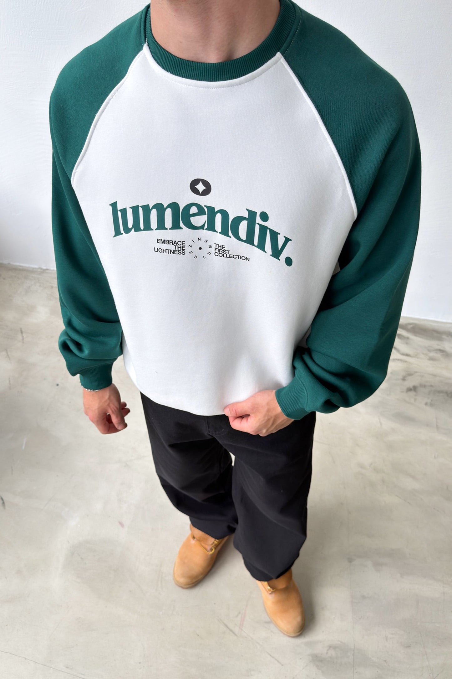 Lumendiv Printed Raglan Sleeve Sweatshirt