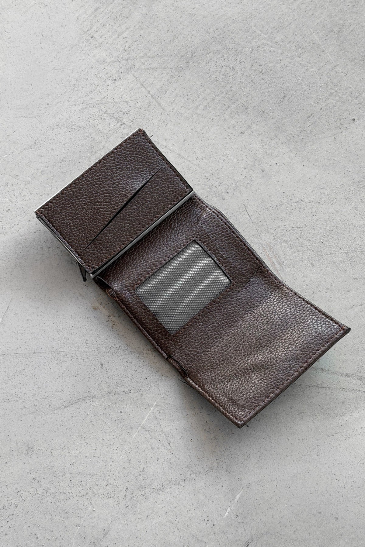 Vinneks Wallet with Mechanism