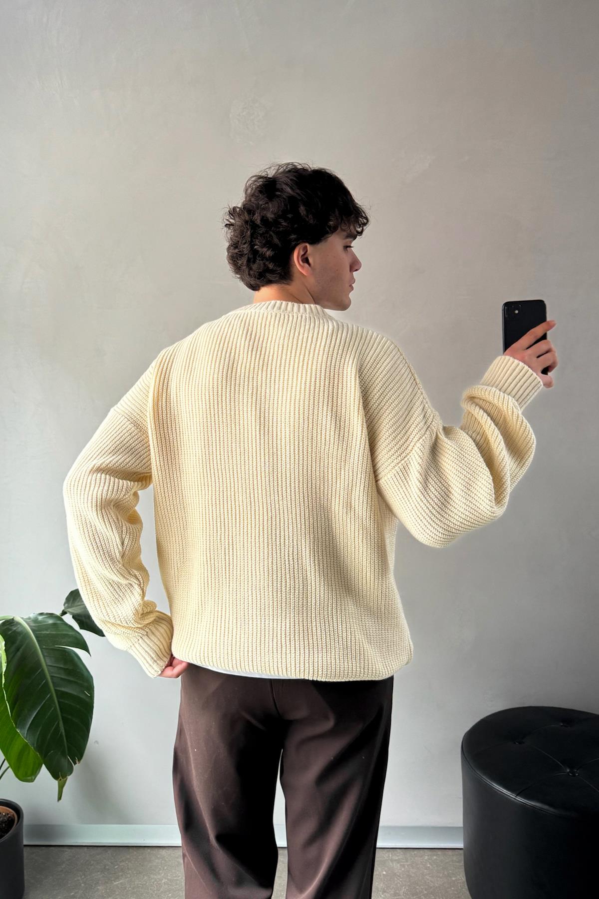 Minimalist Embroidered Crew Neck Sweater, Beige