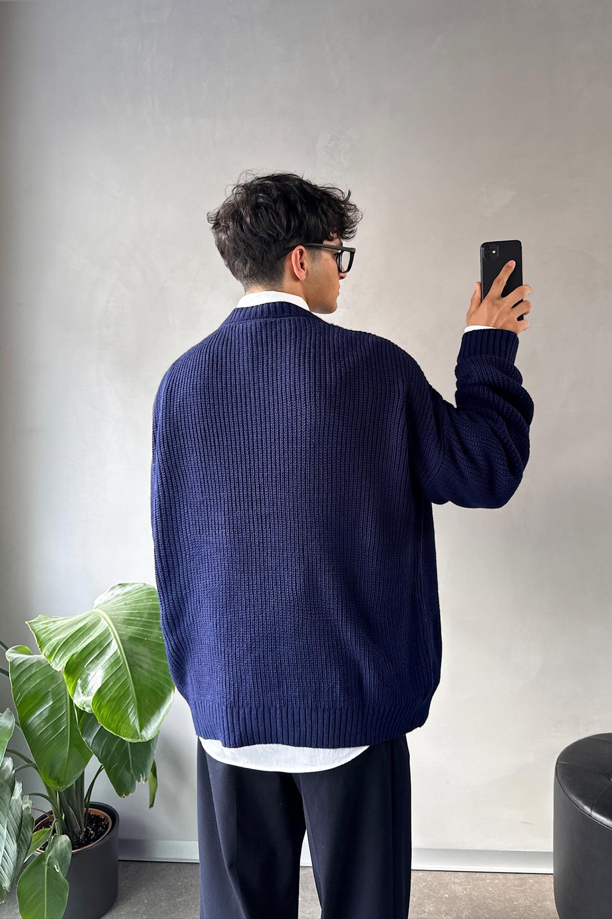Minimalist Embroidered Crew Neck Sweater, Navy Blue