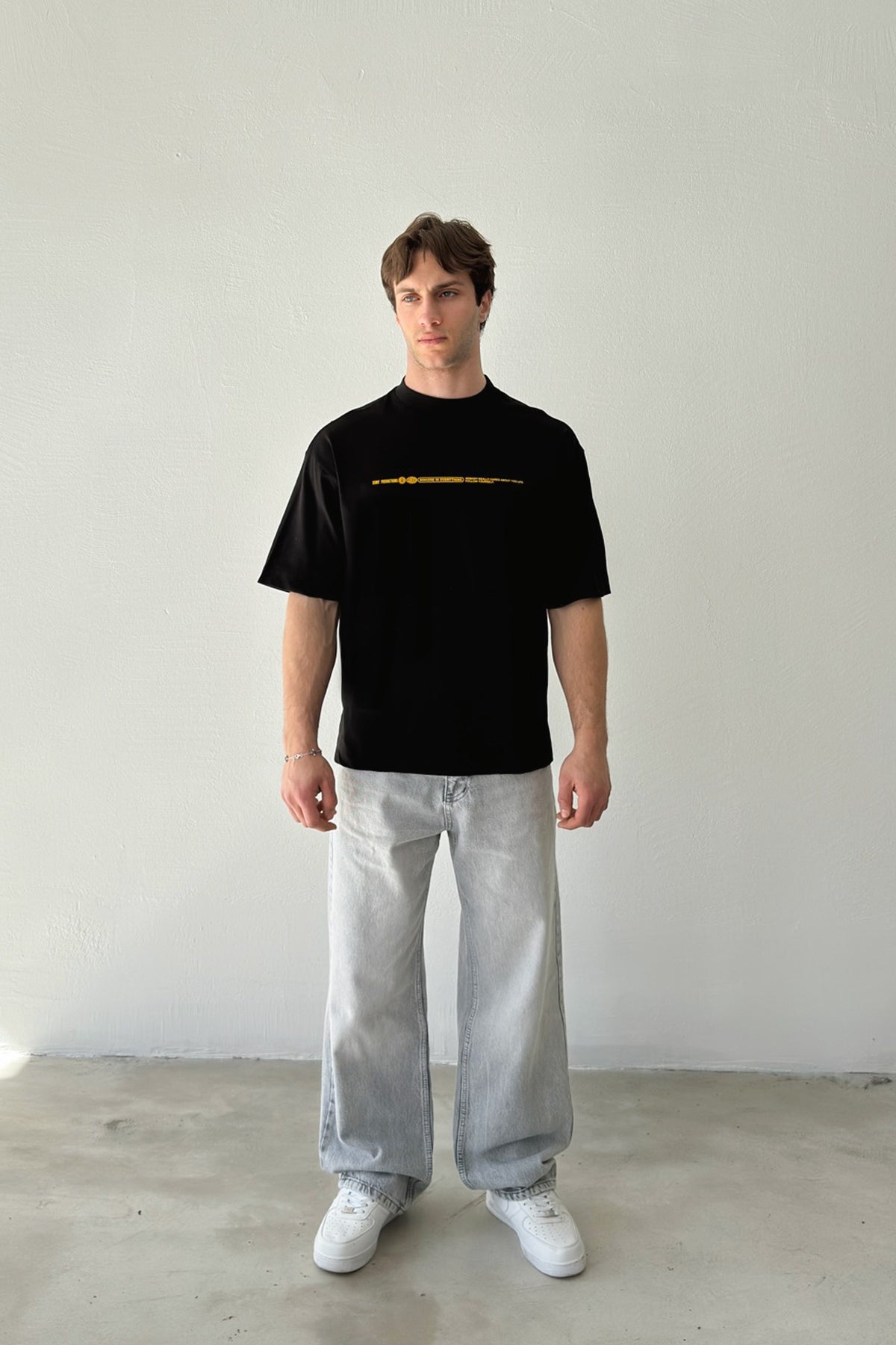 Minimal Writing Printed T-shirt