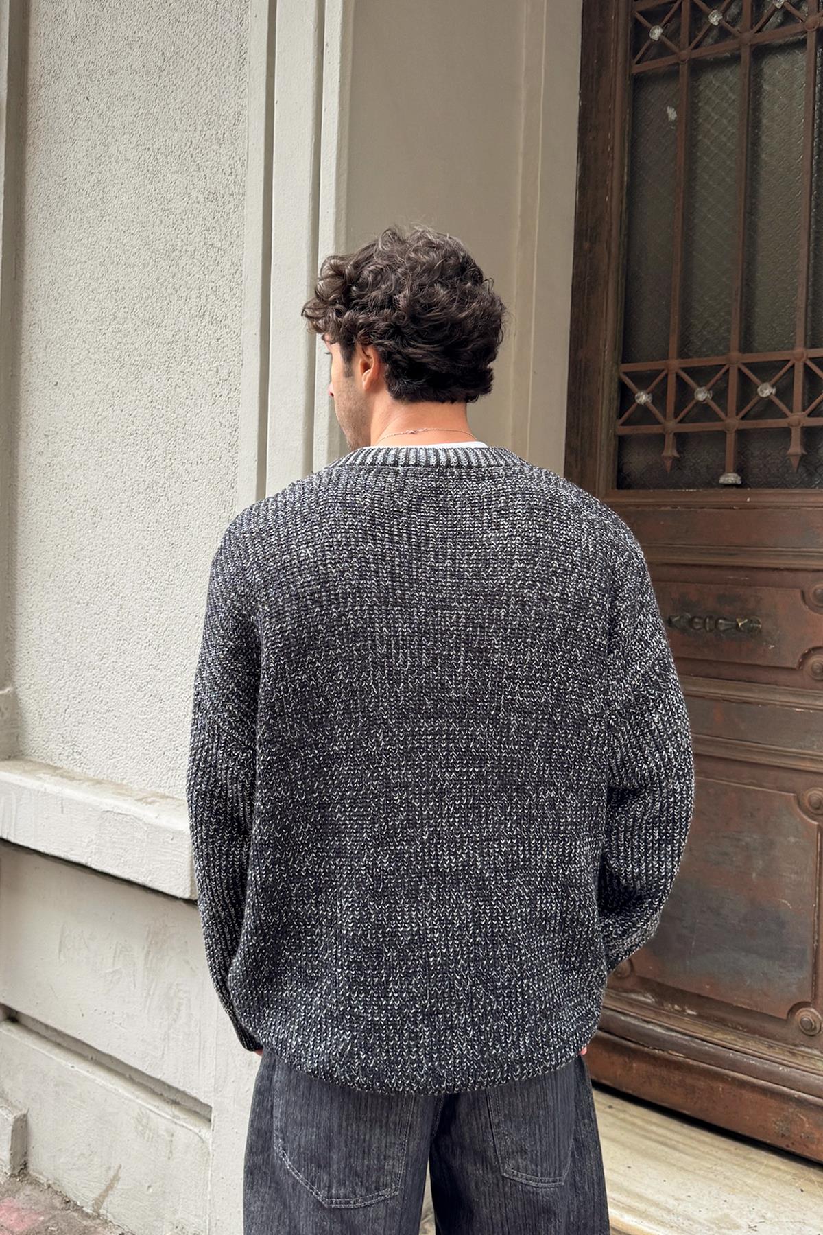 Knitted Pattern Sweater Black